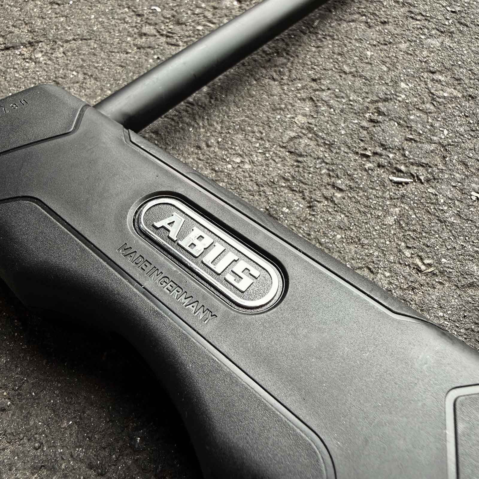 ABUS Granit 460/150 HB230 Fahrrad Bügelschloss inkl. SH B Rahmenhalterung – Produktbild