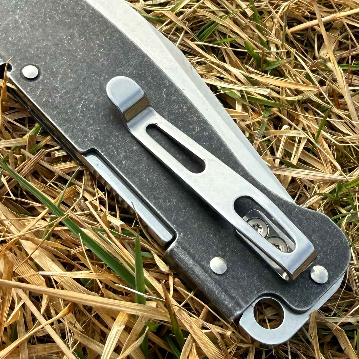 Böker Plus Atlas Backlock Big – Zweihandmesser mit Backlock & Tip-Up Clip – Detailansicht