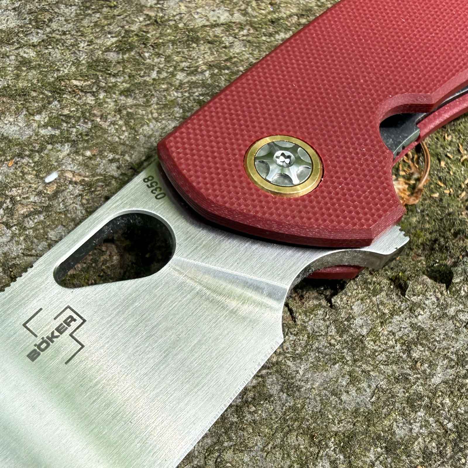 Böker Plus Little Friend – Taschenmesser mit CPM-S-35VN Klinge, G10 Griff und Clip – Klinge im Detail / Messeransicht