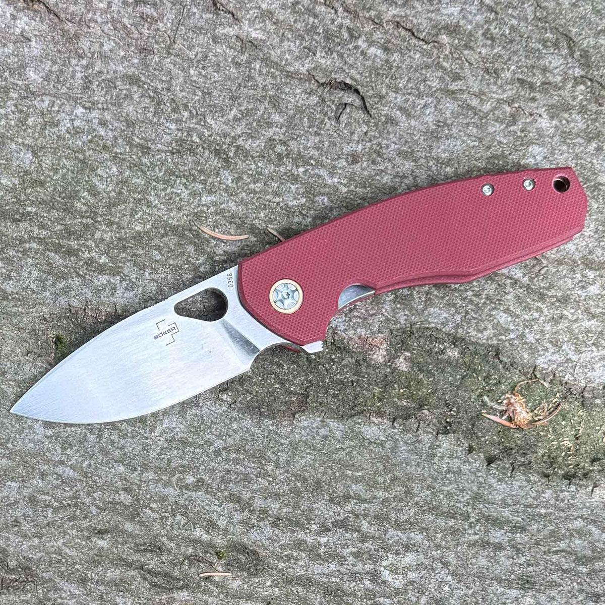 Böker Plus Little Friend – Taschenmesser mit CPM-S-35VN Klinge, G10 Griff und Clip – Klinge im Detail / Messeransicht
