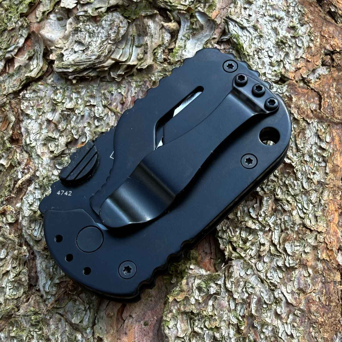 Böker Plus Rescom 2.0 – kompaktes Rettungsmesser mit umsetzbarem Clip – Clip und Befestigung, Rückansicht