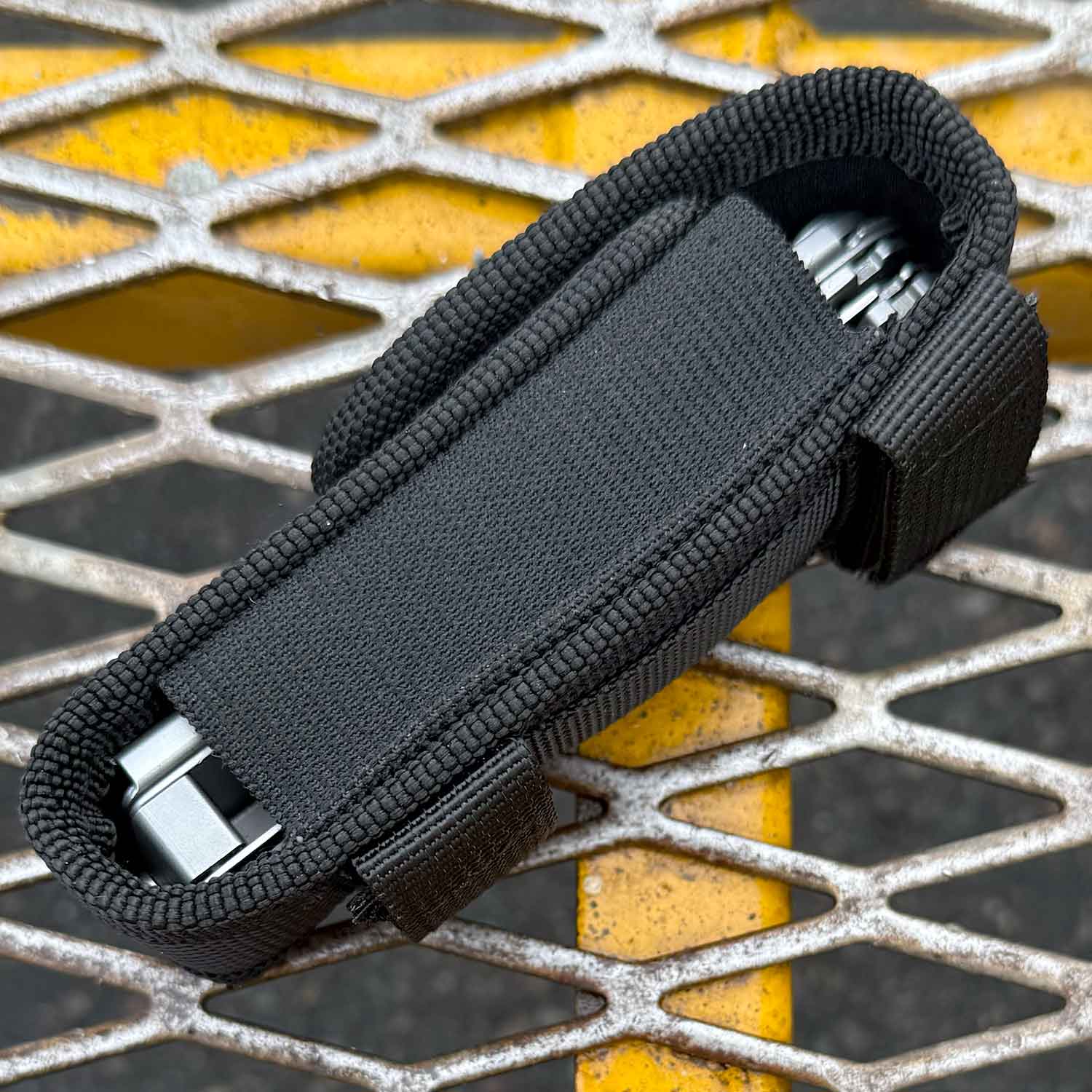 Böker Plus Specialist Half-Tool – Kompaktes Multitool mit Bithalter & Holster – Detailansicht