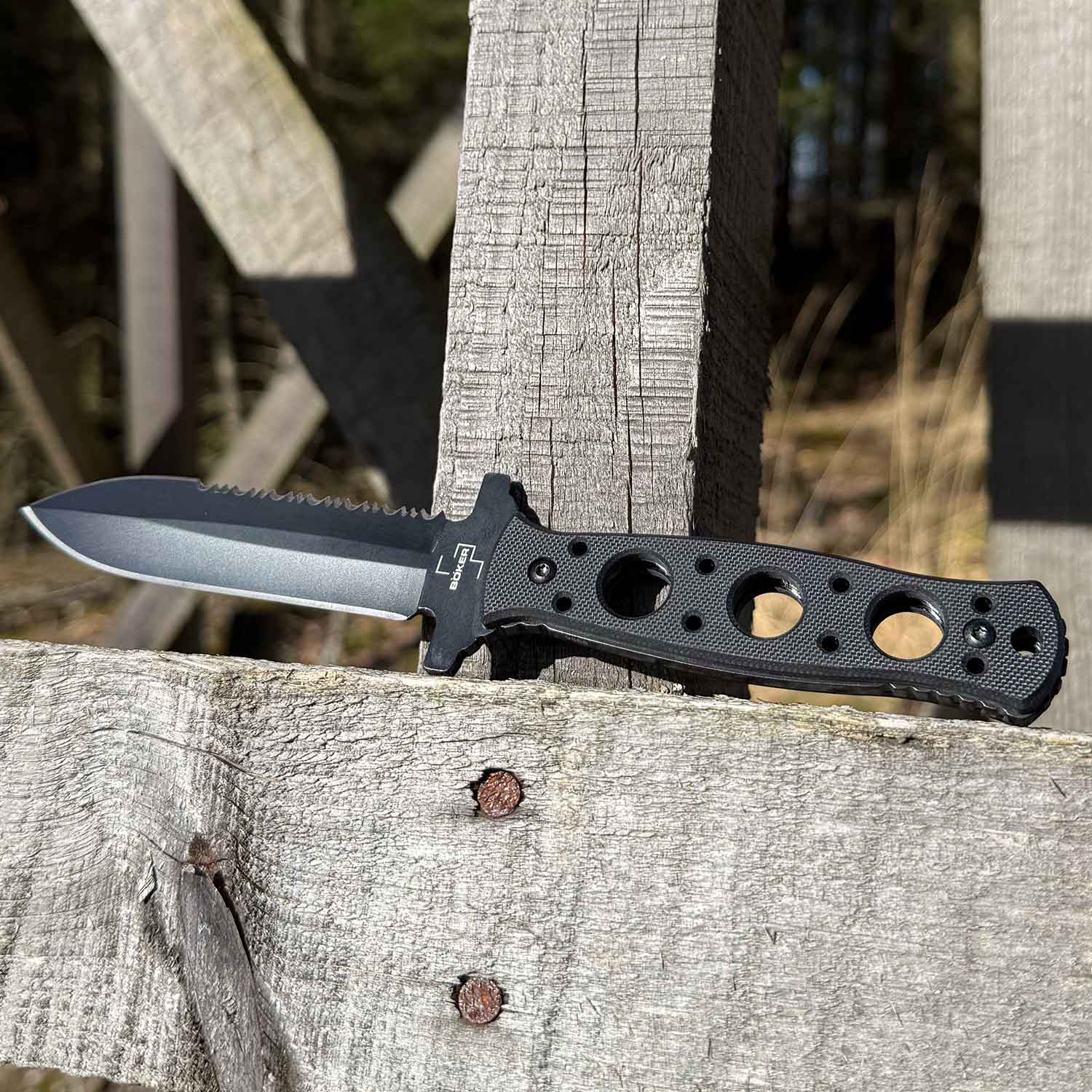 Böker Plus Steel-Mariner - Tauchermesser mit titanbeschichteter Klinge & Kydexscheide – Detailansicht