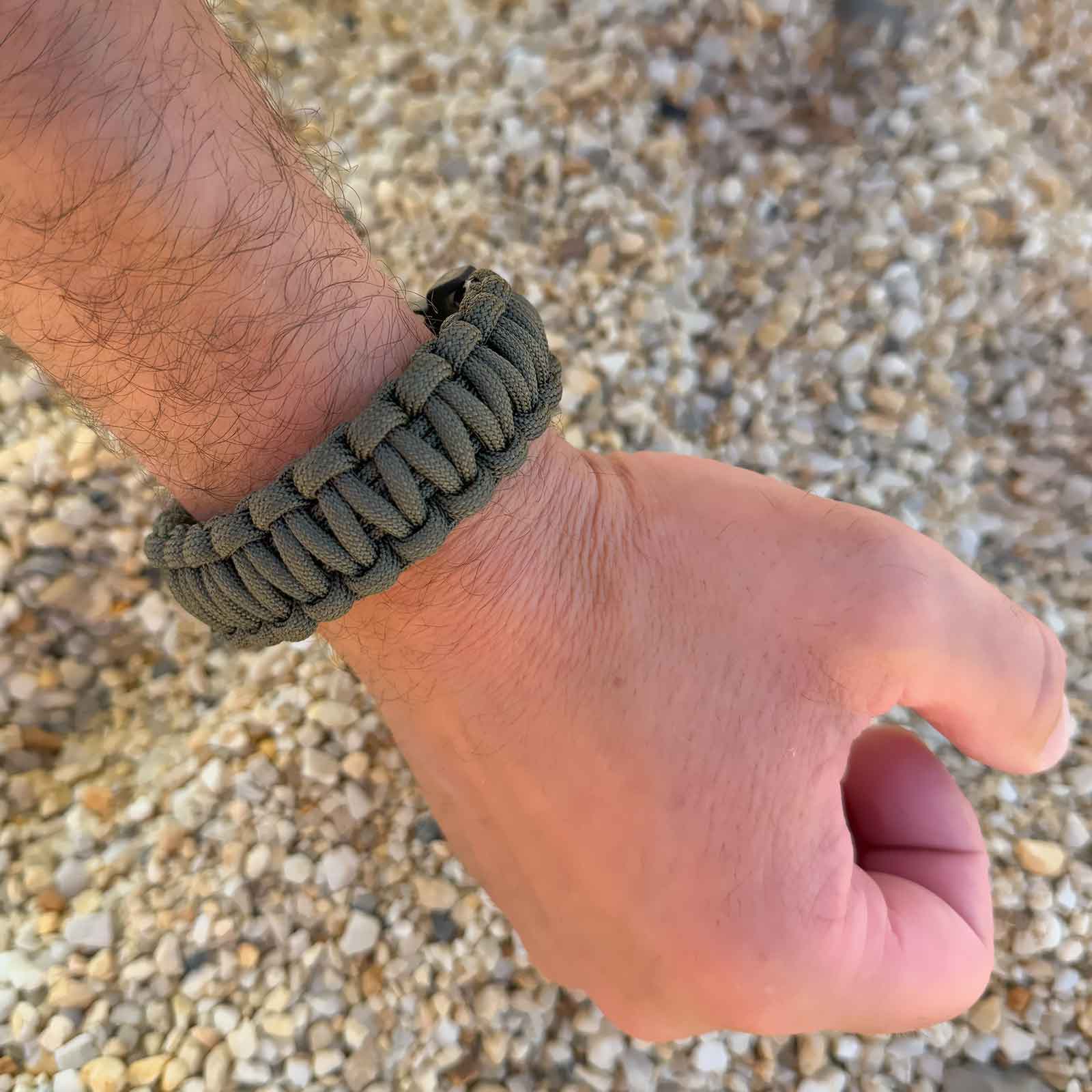 WE Knife Survival Bracelet - Überlebensarmband aus Paracord mit Signalpfeife – mit Abmessungen