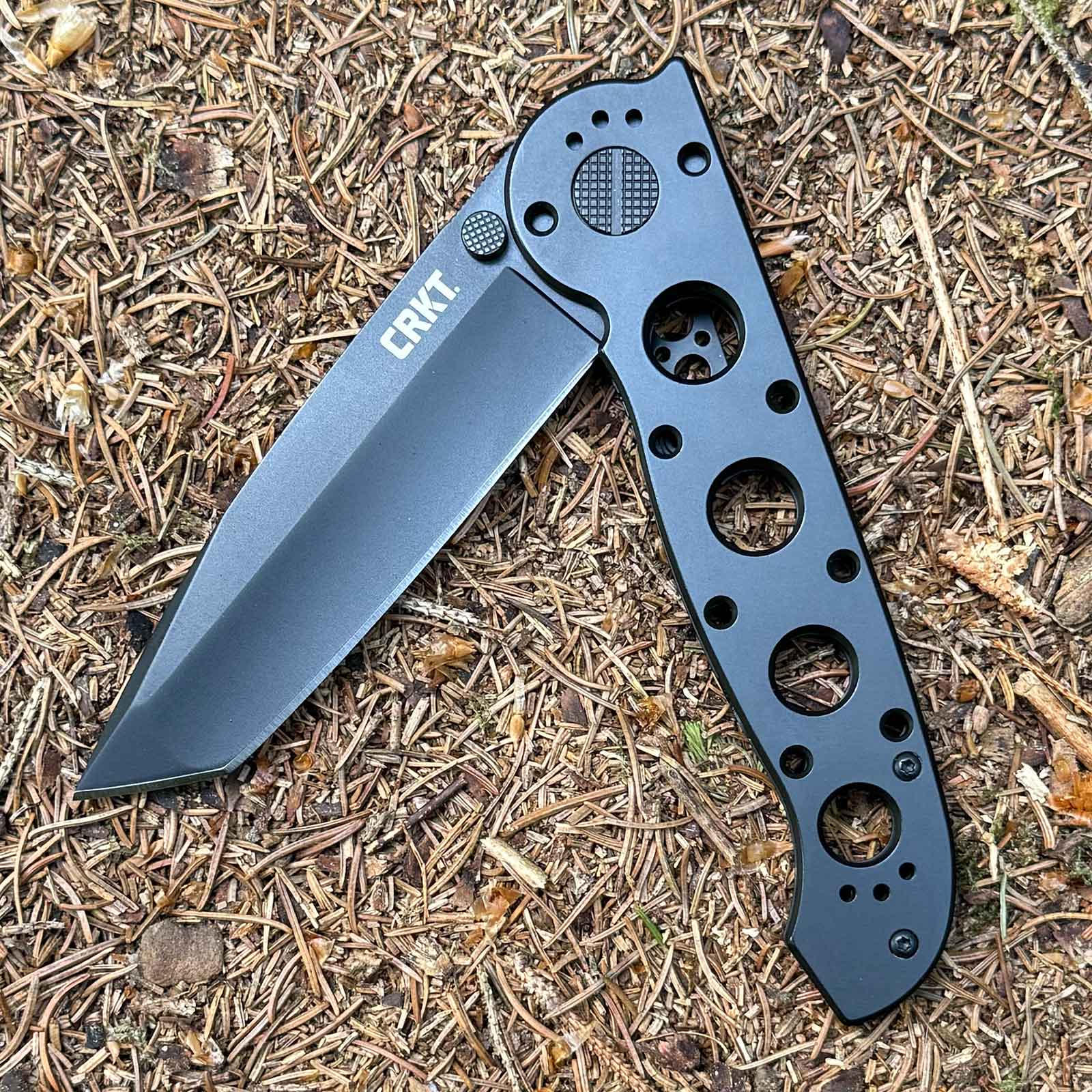 CRKT M16-04 KS Tanto Taschenmesser mit Tip Down Clip schwarz – Klingenform und Spitze / Messeransicht