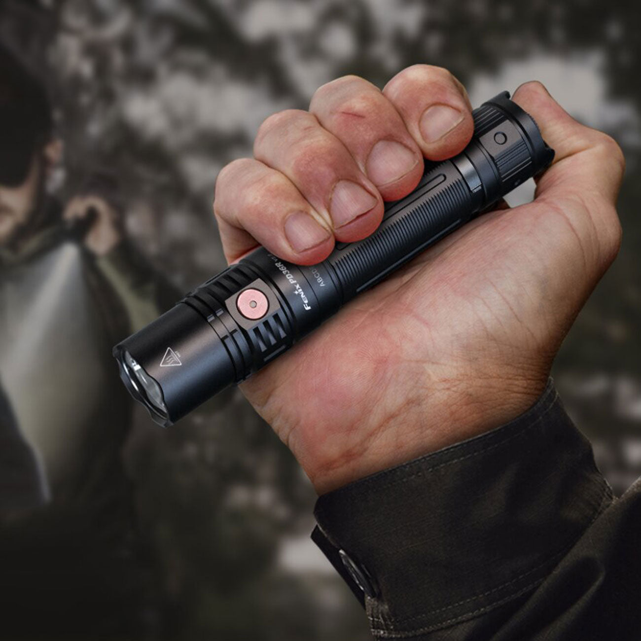 Fenix PD36R V2.0 LED Taschenlampe 1700 Lumen – Detailansicht