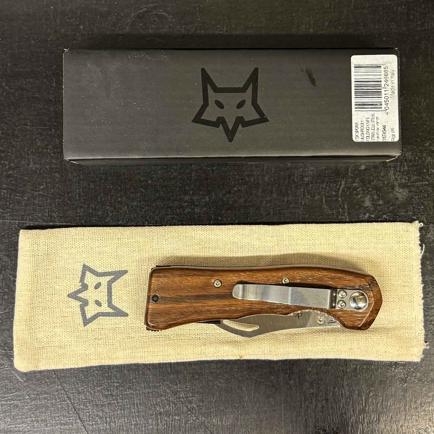 Fox Knives Spora Eucaliptus Wood – Edles Pilzmesser mit Bürste & Holzgriff – Detailansicht
