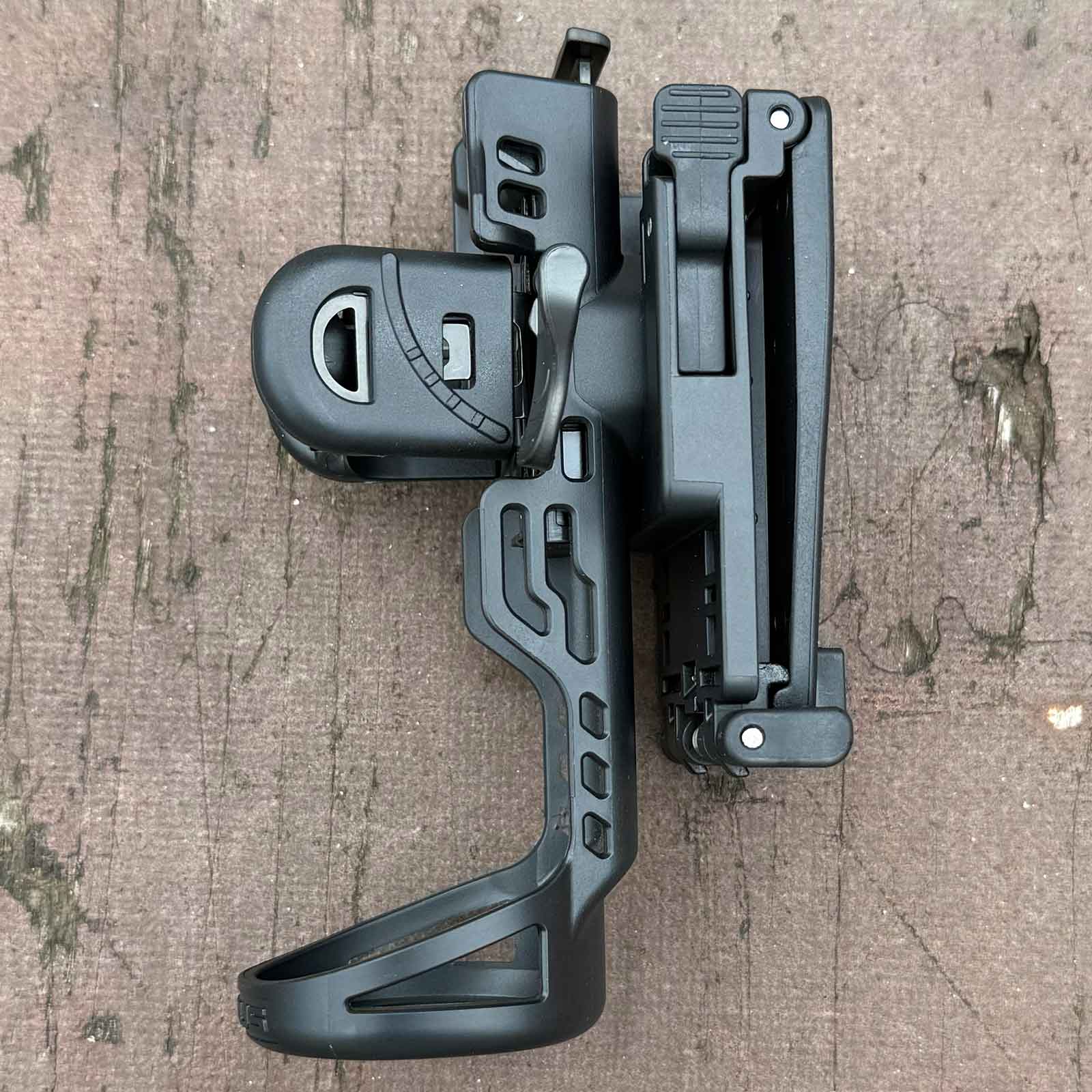 Klarus XT11GT Pro V3 TacMaster Taschenlampe – Etui und Tragezubehör / taktische Anwendung