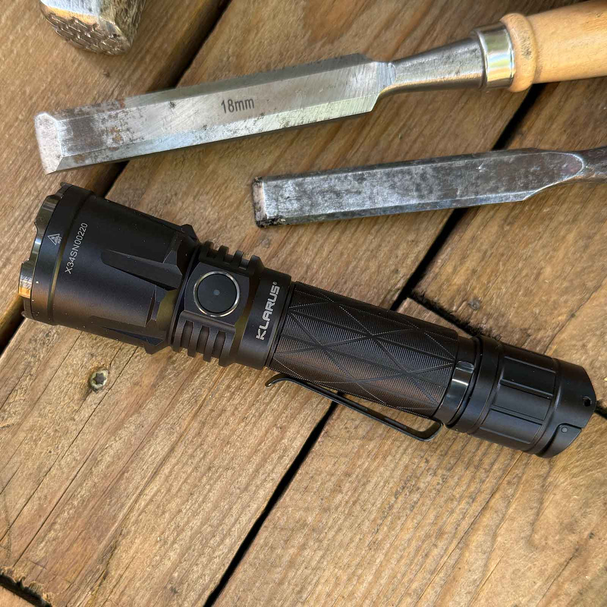 Klarus XT21X Pro – Polizei Taschenlampe mit 4400 Lumen, 5000 mAh Akku, USB-C