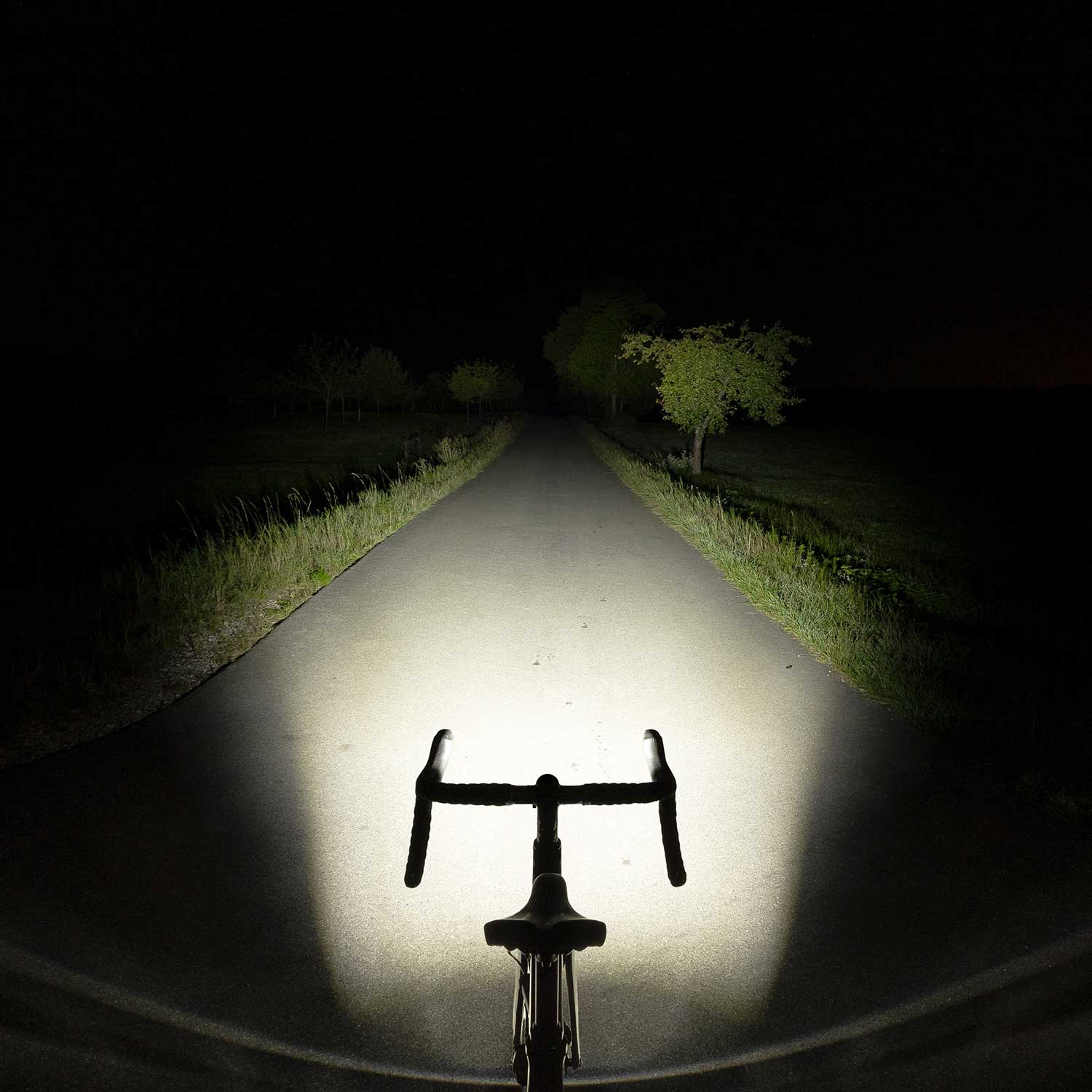 Lupine SL Nano AF – StVZO Frontlicht mit Fernlicht, 1200 lm, 5.0 Ah Akku, 31,8 mm