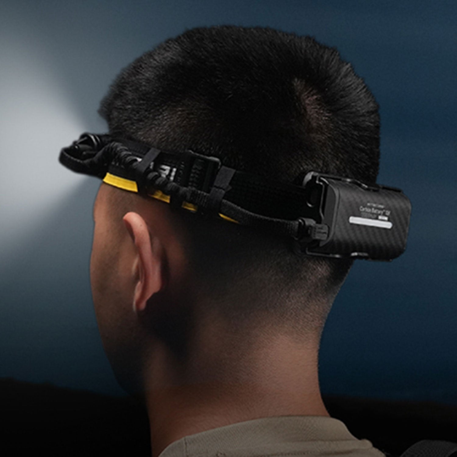 Nitecore Carbon Battery 12K – Erweiterungsakku für Stirnlampen mit 12.000mAh & USB-C – Detailansicht