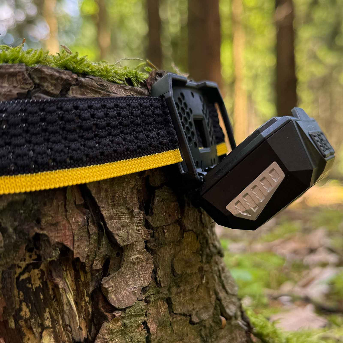 Nitecore HA25 UHE – LED Stirnlampe mit 3 Lichtfarben, 800 Lumen, Rotlicht, USB-C Akku – LEDs und Reflektor / Stirnlampe im Detail