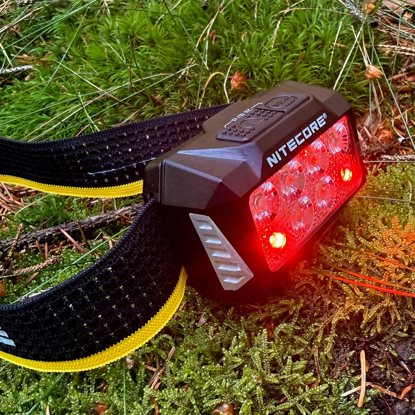 Nitecore HA25 UHE – LED Stirnlampe mit 3 Lichtfarben, 800 Lumen, Rotlicht, USB-C Akku – LEDs und Reflektor / Stirnlampe im Detail