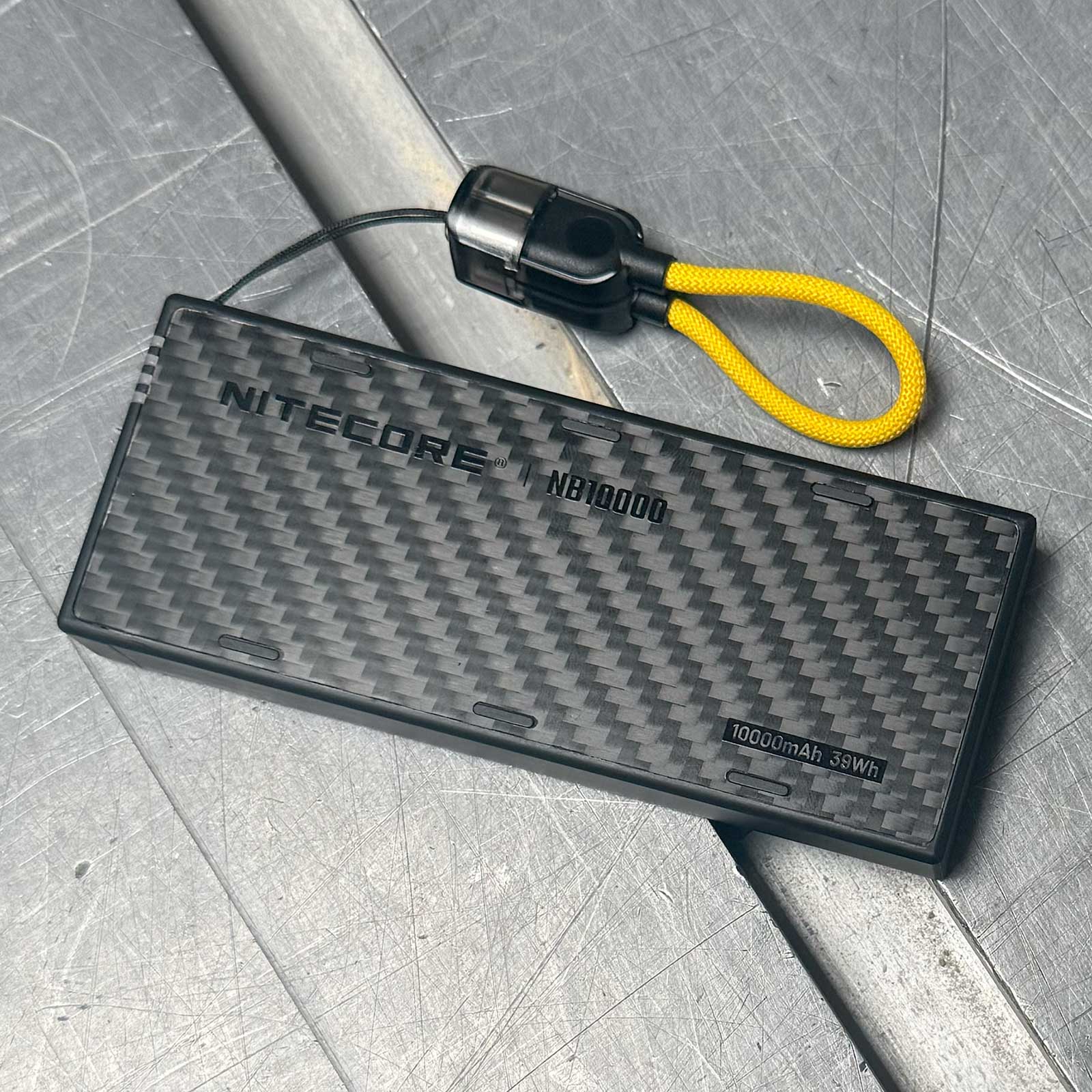 Nitecore NB10000 GEN4 – 10000mAh Carbon Powerbank