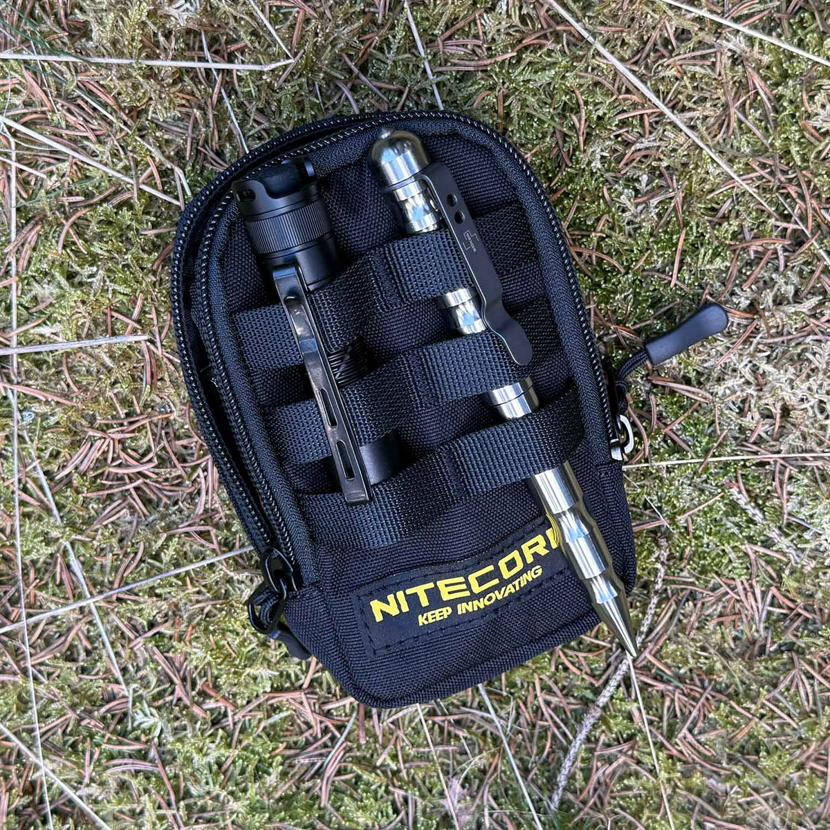 Nitecore NPP30 Pocket Pouch – kleine Outdoor Mehrzwecktasche mit Karabiner