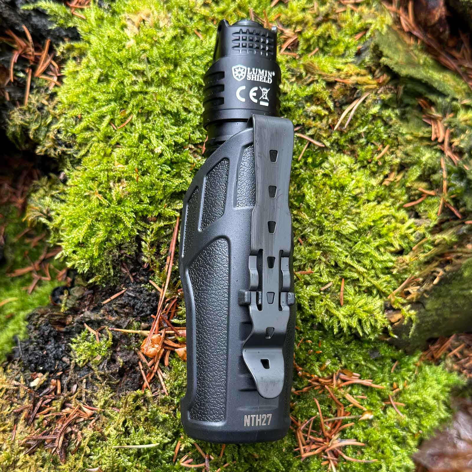 Nitecore P27iX Taschenlampe - Leuchte im Holster NTH27