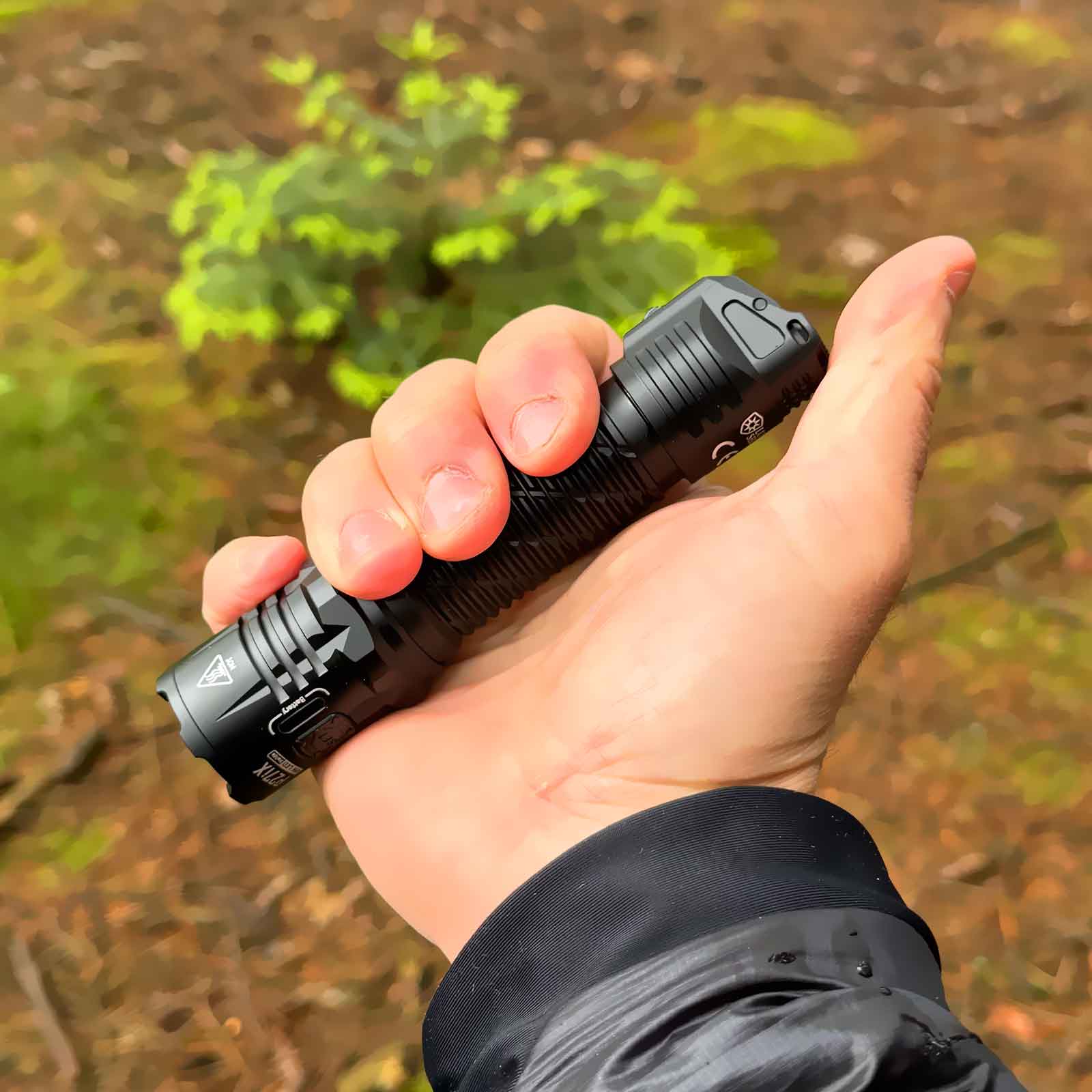 Nitecore P27iX taktische Lampe im Einsatz