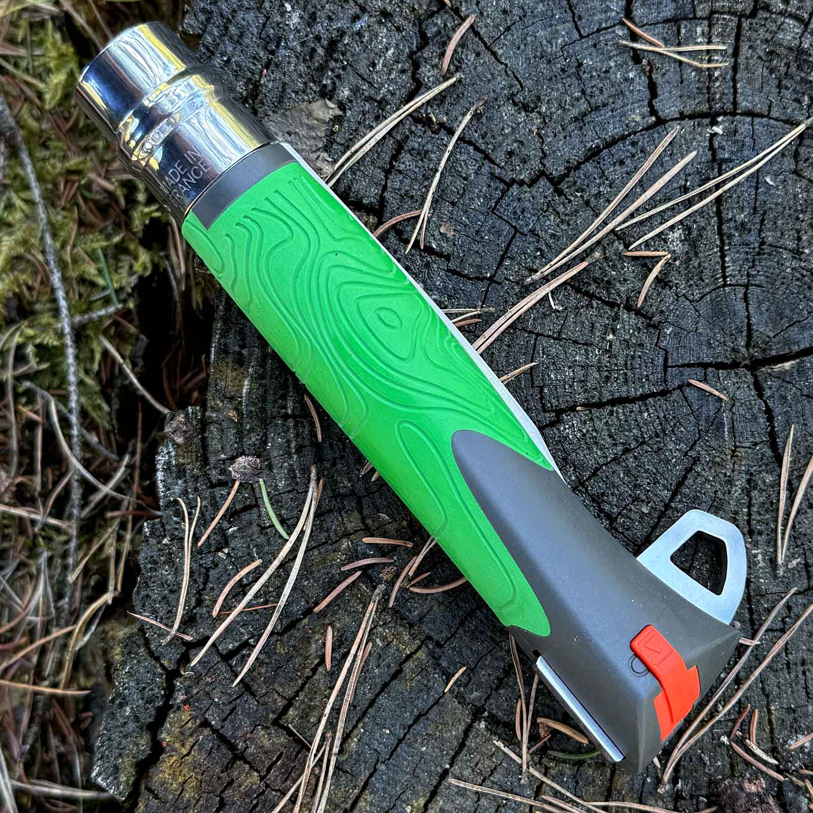 Opinel No 12 EXPLORE - großes Taschenmesser mit Zeckenzange – Farbvariante grün – Detailansicht 5