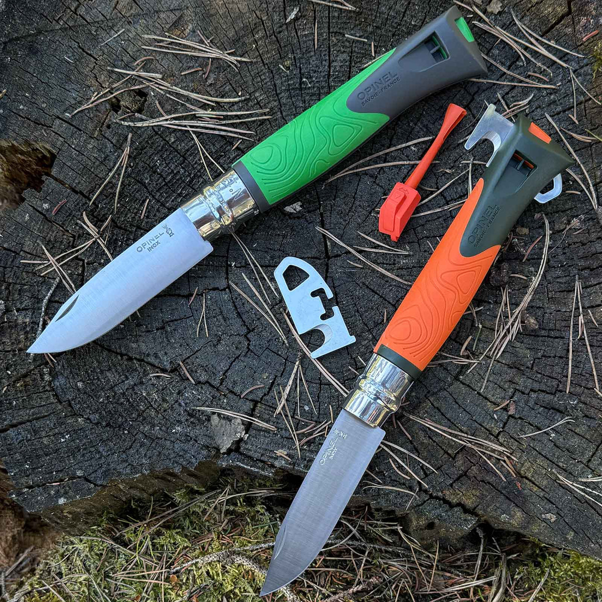 Opinel No 12 EXPLORE - großes Taschenmesser mit Zeckenzange – Produktansicht des Messers
