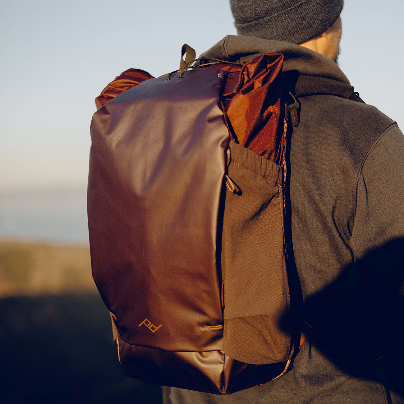 Peak Design Outdoor Backpack 25 Liter - Rucksack in 3 Farben – Detailansicht