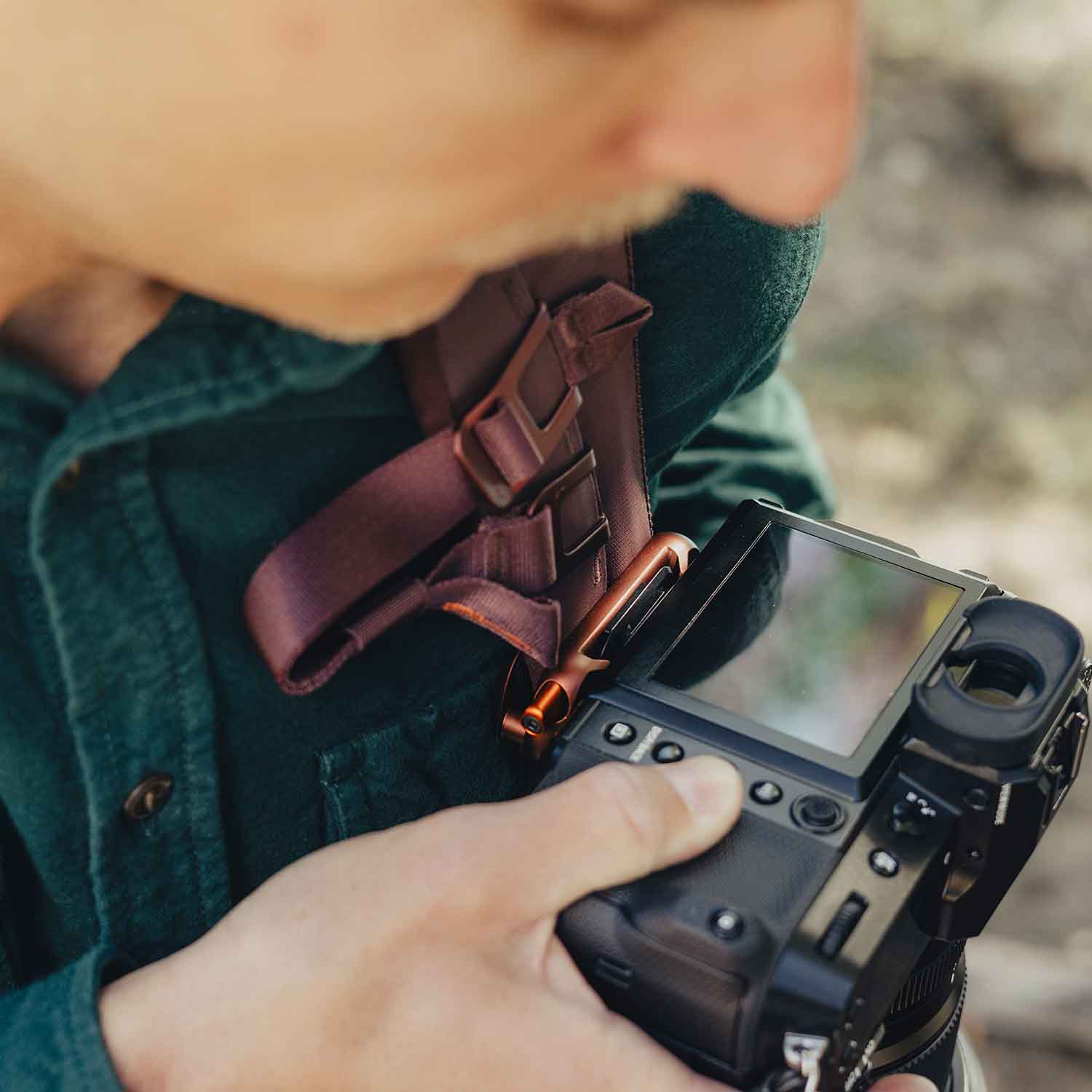Peak Design Capture Clip V3 – Kameraclip für DSLR & DSLM in 5 Farben – Detailansicht