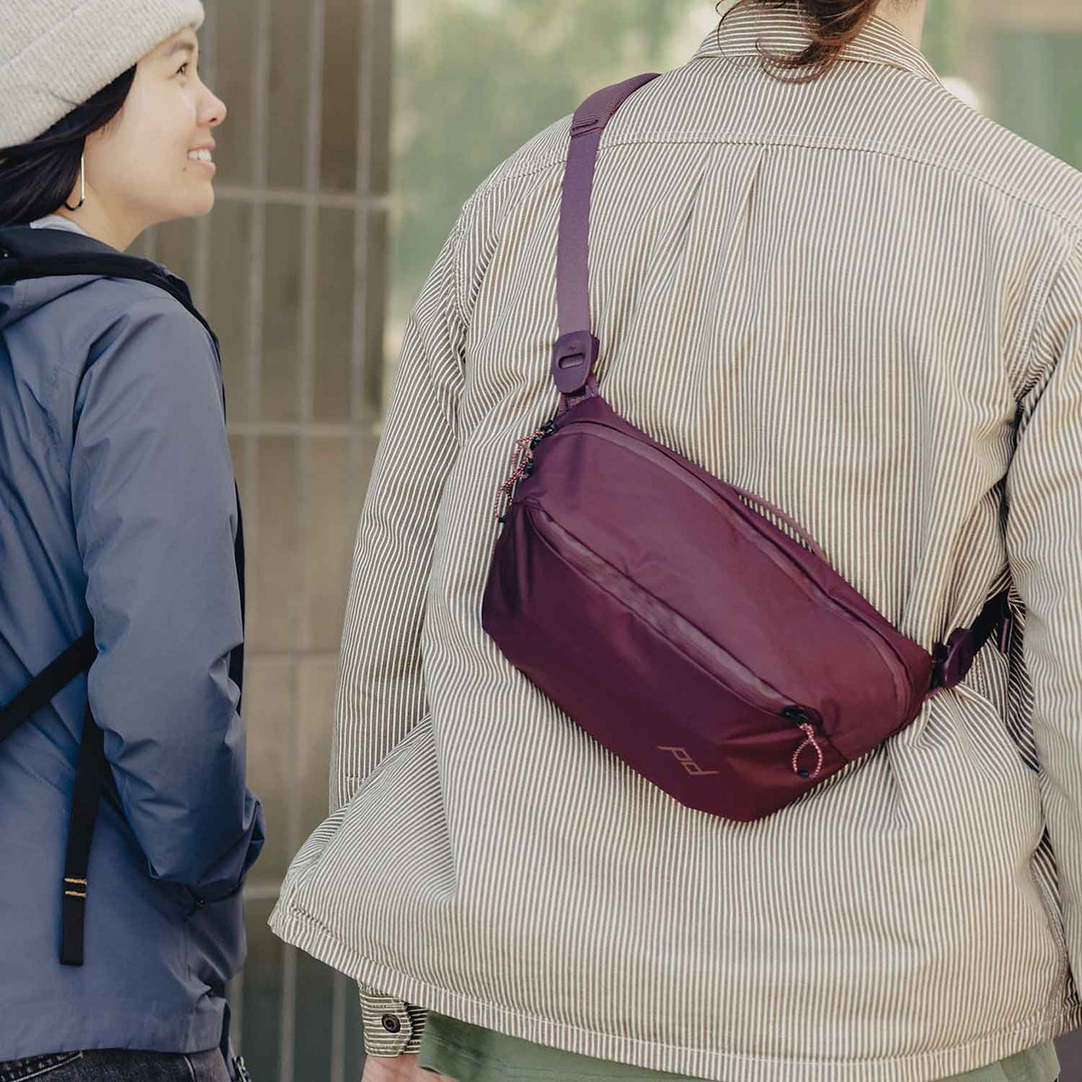 Peak Design Outdoor Sling Bag 4 Liter – Kompakte Kameratasche in 3 Farben – Detailansicht