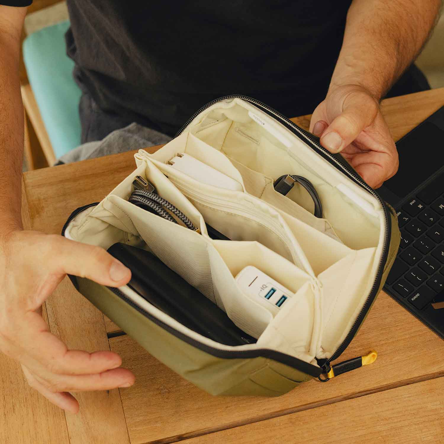 Peak Design Tech Pouch - Organizer-Tasche für Zubehör – Detailansicht