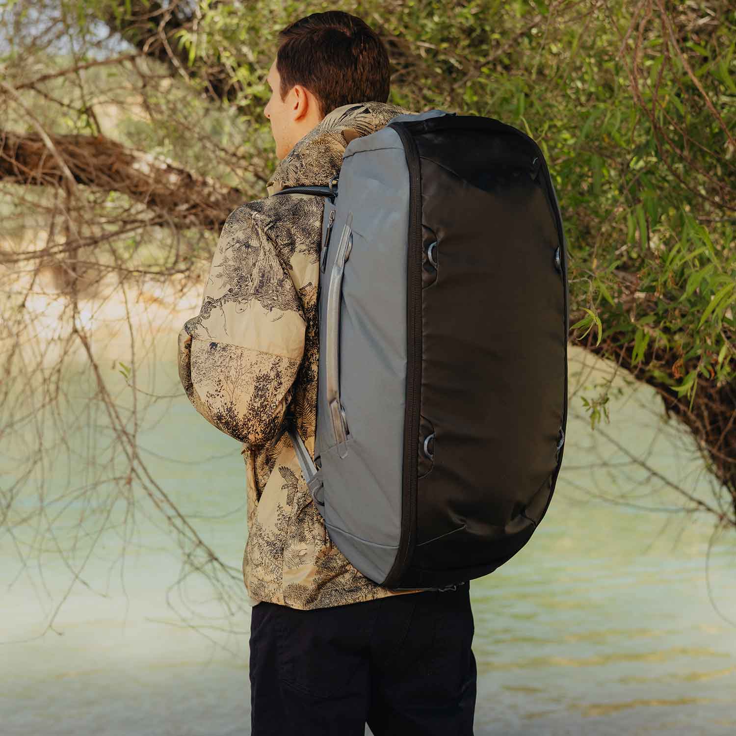 Peak Design Travel Duffelpack 65L – Reisetasche und Rucksack in 4 Farben – Detailansicht