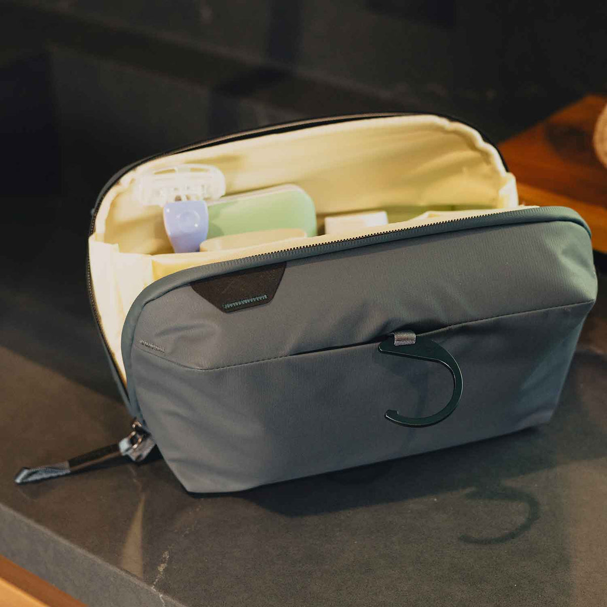 Peak Design Wash Pouch – Große Organizer-Kulturtasche – Detailansicht