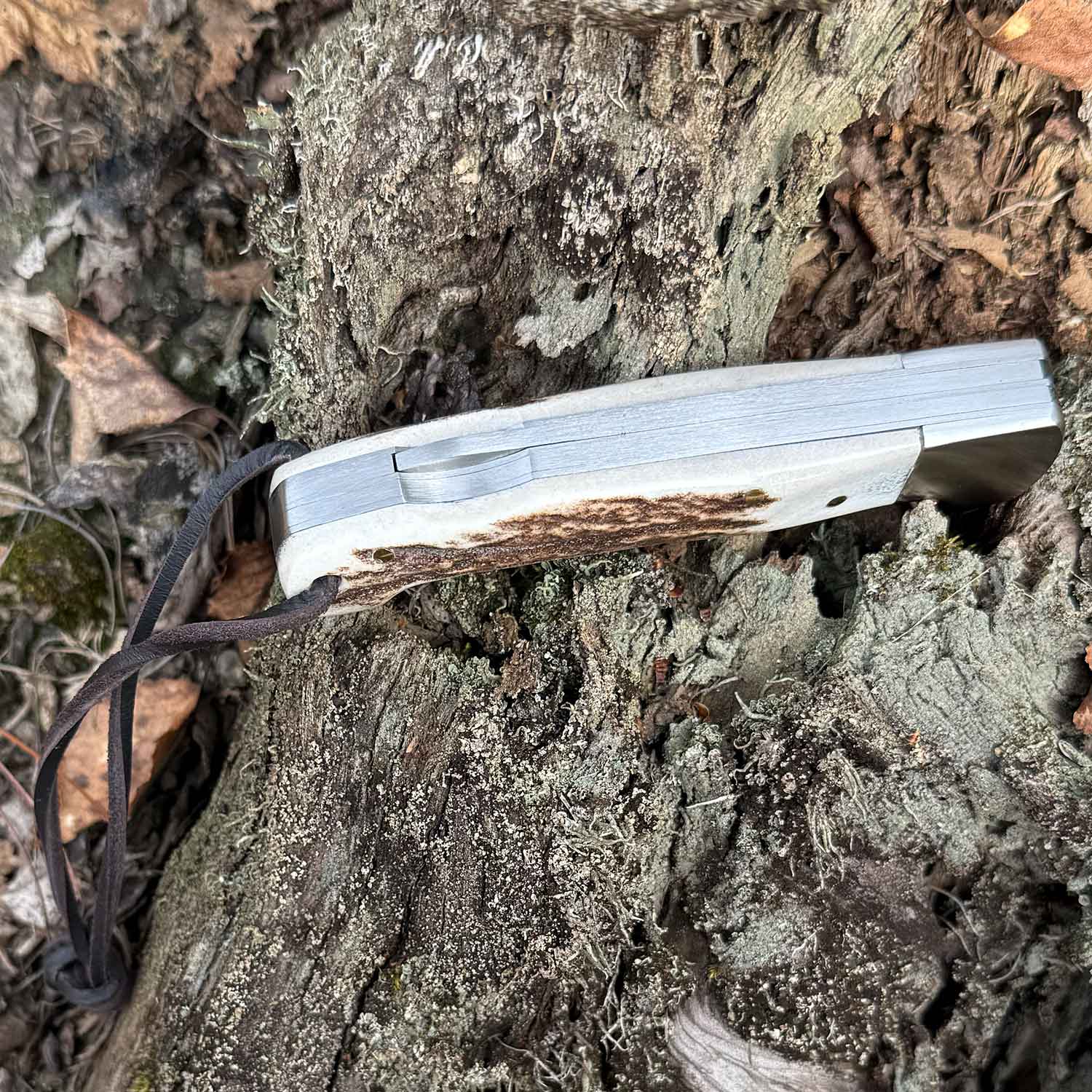 PUMA IP la caza stag II – Jagd-Taschenmesser mit Aufbrechklinge & Hirschhorngriff – Messer-Detailansicht