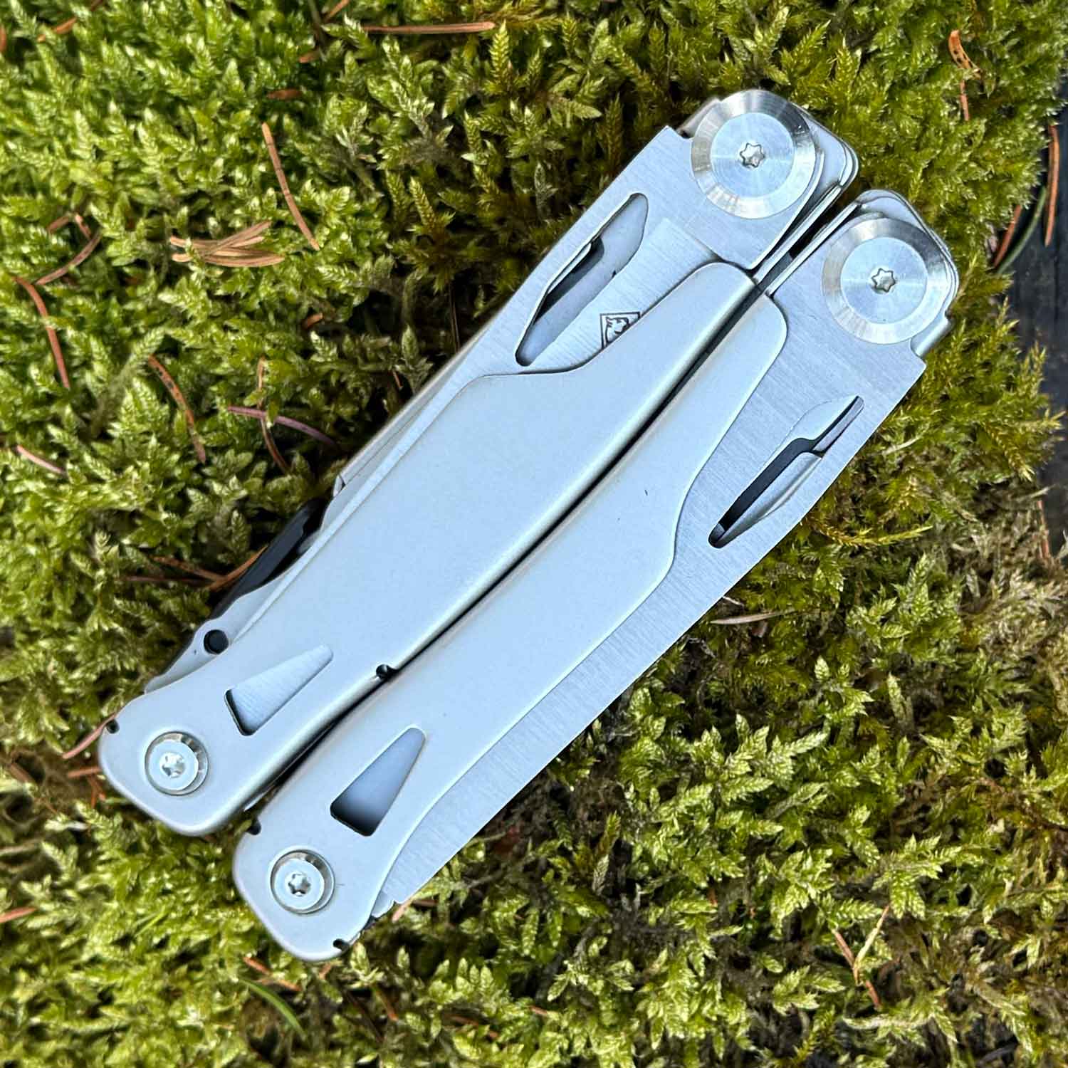 PUMA TEC Steel Multitool zusammengeklappt