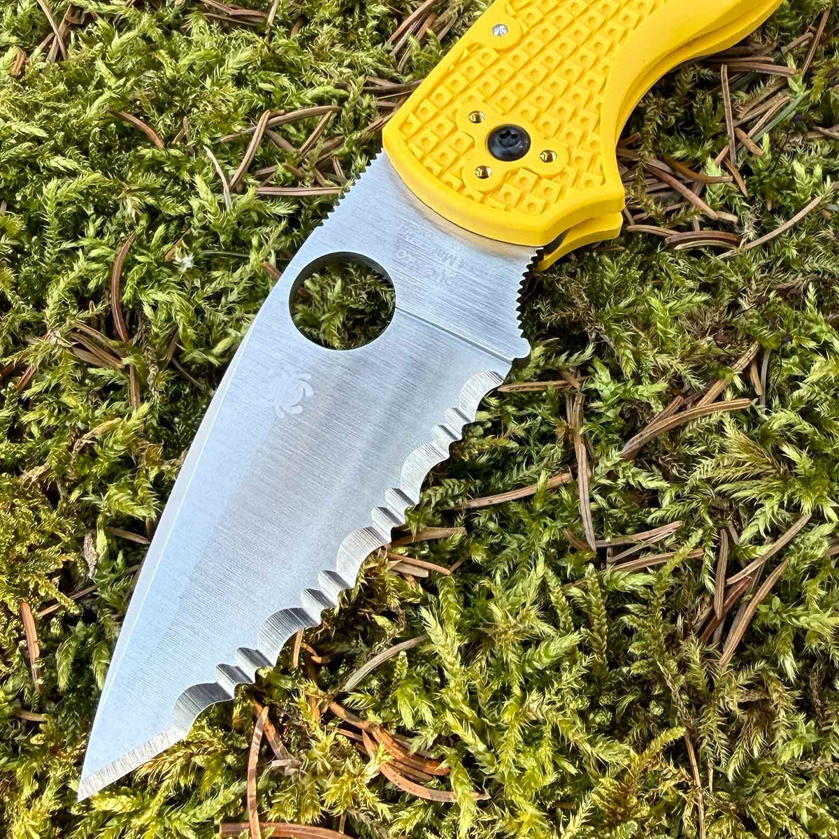 Spyderco Native 5 Salt Yellow MagnaCut – Taschenmesser mit Backlock & Clip – Detailansicht