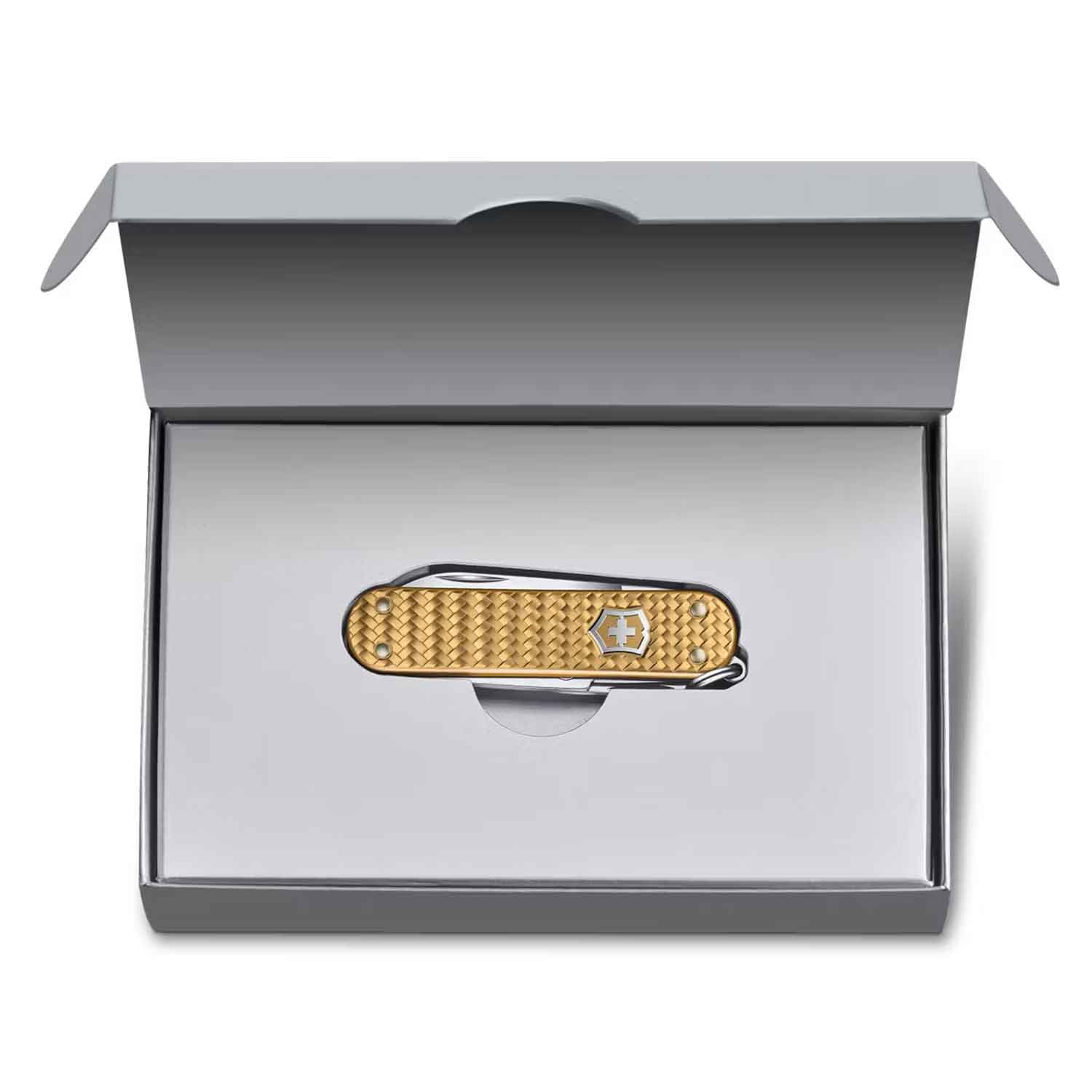 Victorinox Classic SD Precious Alox Brass Gold – Taschenmesser mit 5 Funktionen – Detailansicht