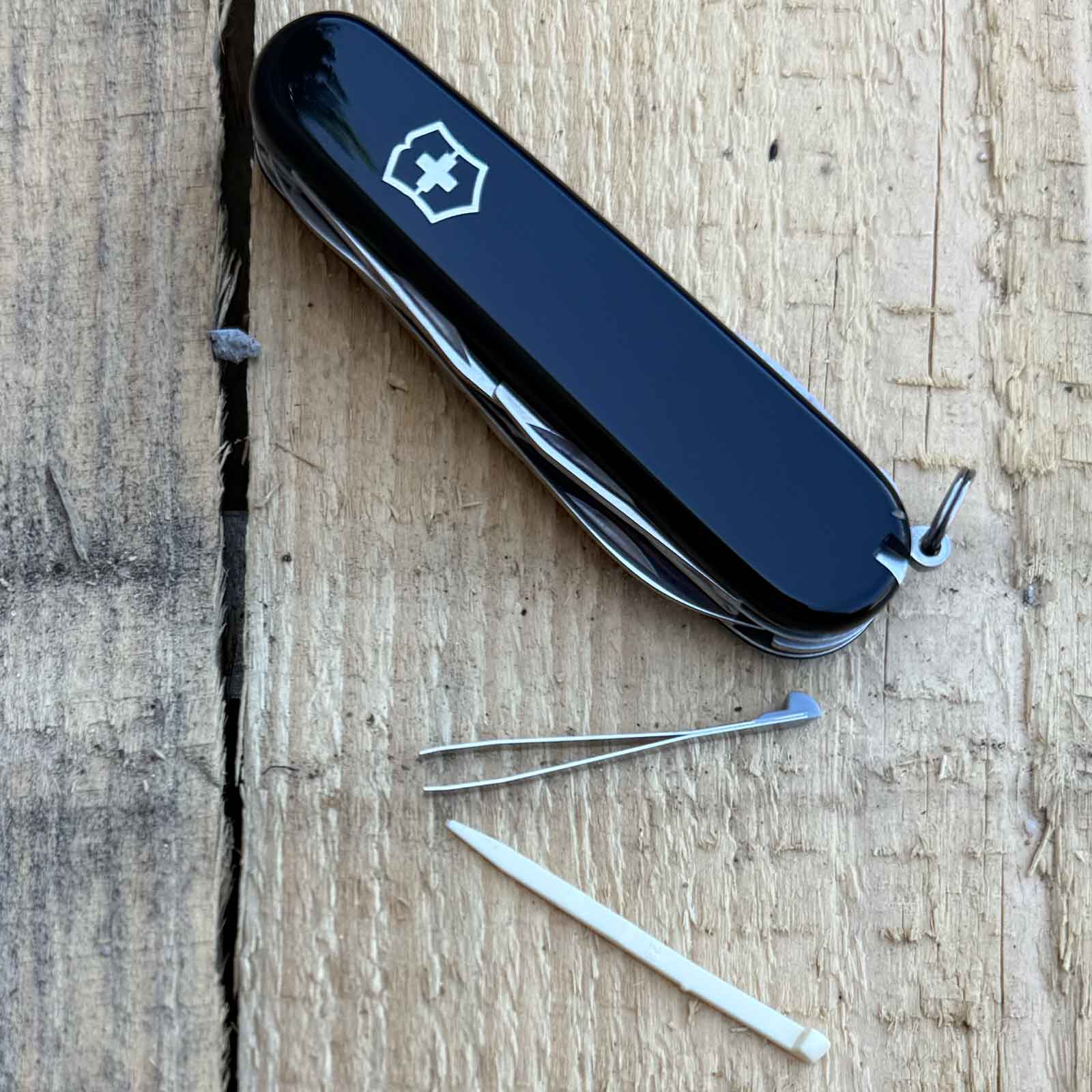 Victorinox Climber schwarz – Schweizer Messer mit 14 Funktionen – Produktbild
