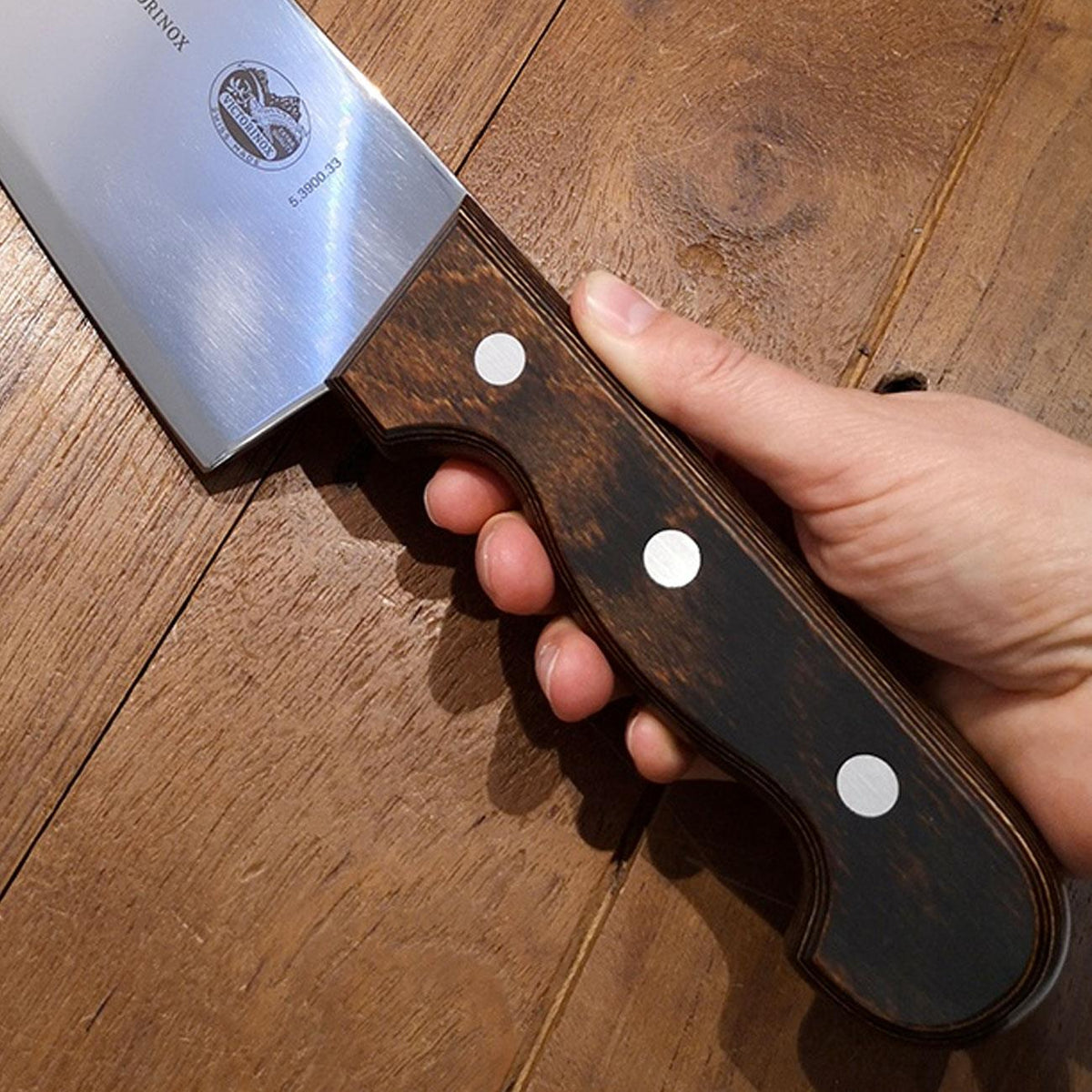 Victorinox Schlagmesser - Küchenmesser extra Robust mit Palisanderholzgriff – Detailansicht