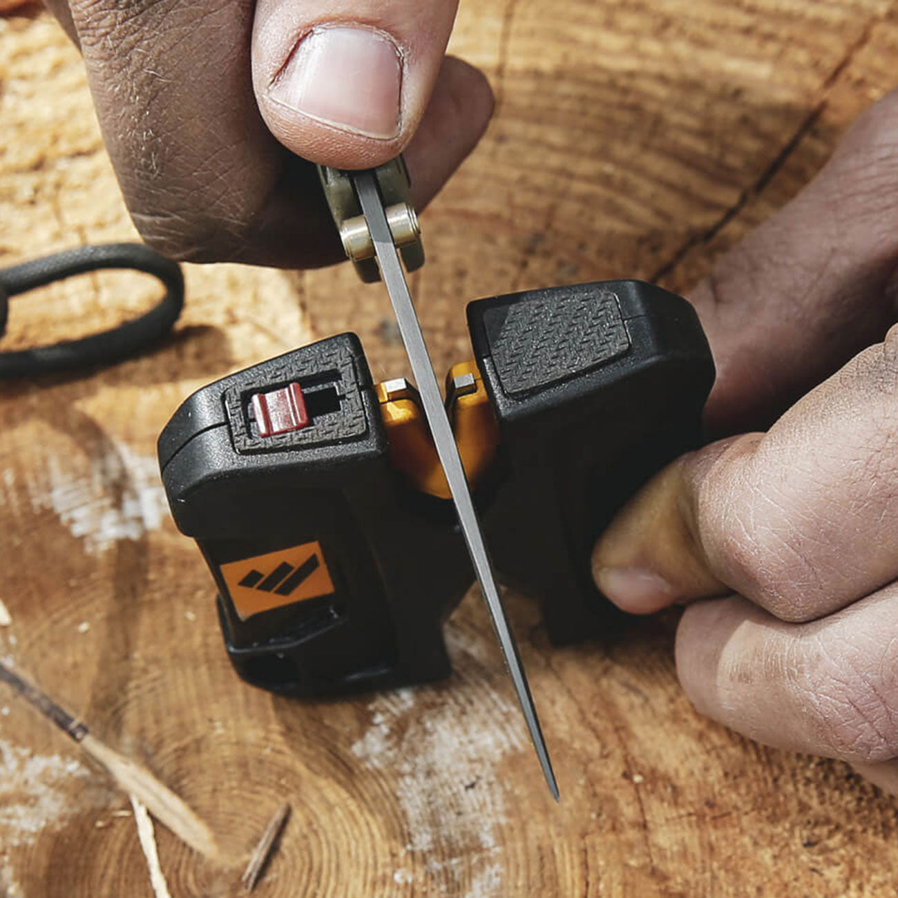 Work Sharp Pivot Knife Sharpener – Kompakter Messerschärfer für unterwegs – Detailansicht