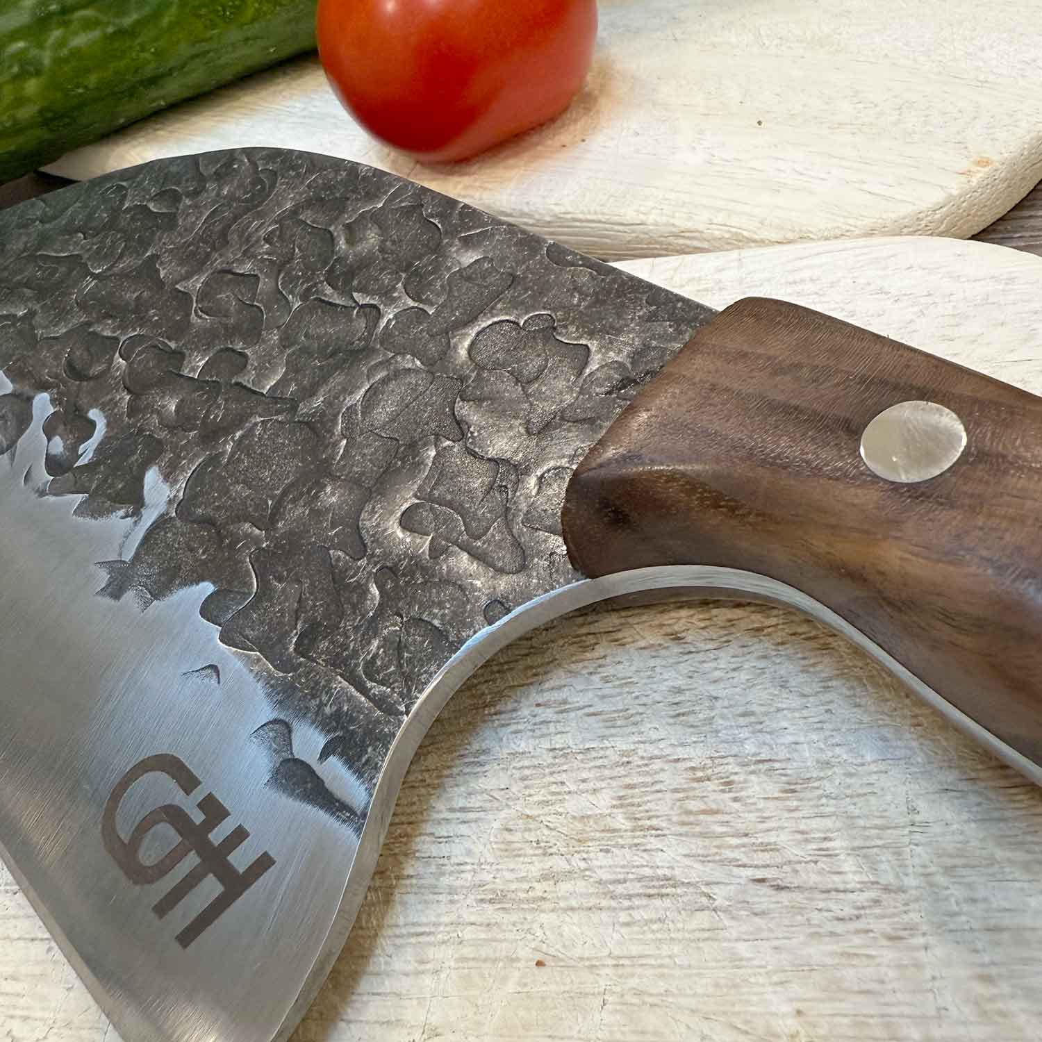 Herbertz CJH Outdoor Küchenmesser – Koch- und Hackmesser mit Walnussholzgriff – Detailansicht
