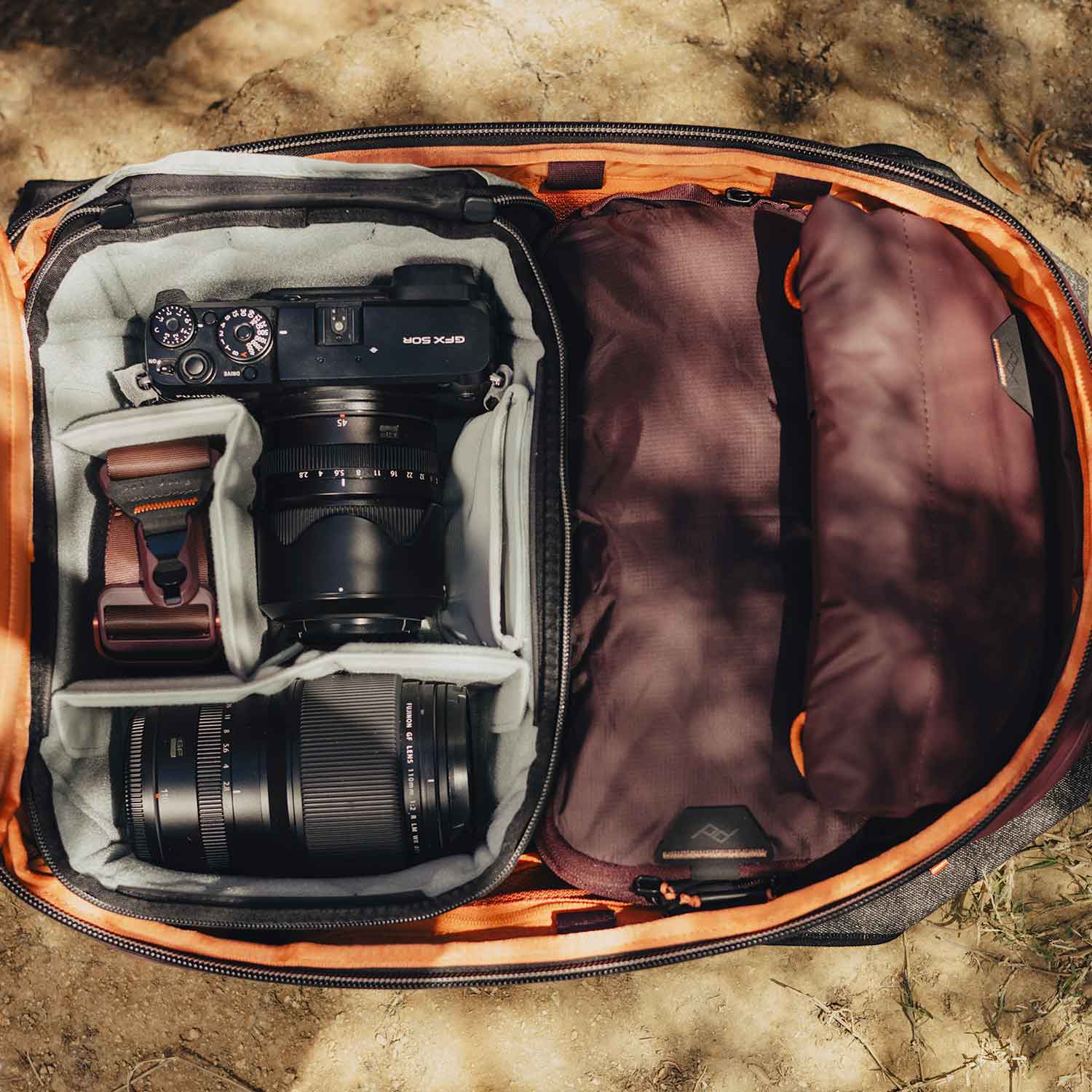 Peak Design Travel Backpack 30L - flexibler Reise- und Kamerarucksack in 6 Farben – Detailansicht