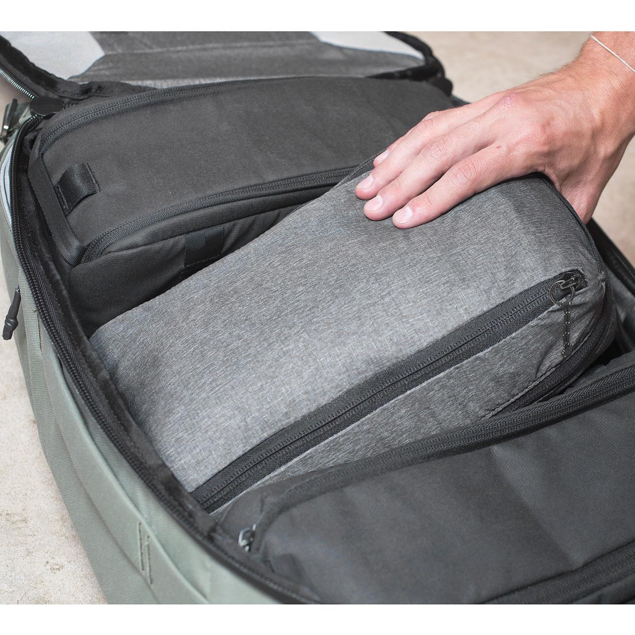 Peak Design Packing Cube Small 9L – Im Reiserucksack in grau (Ash)