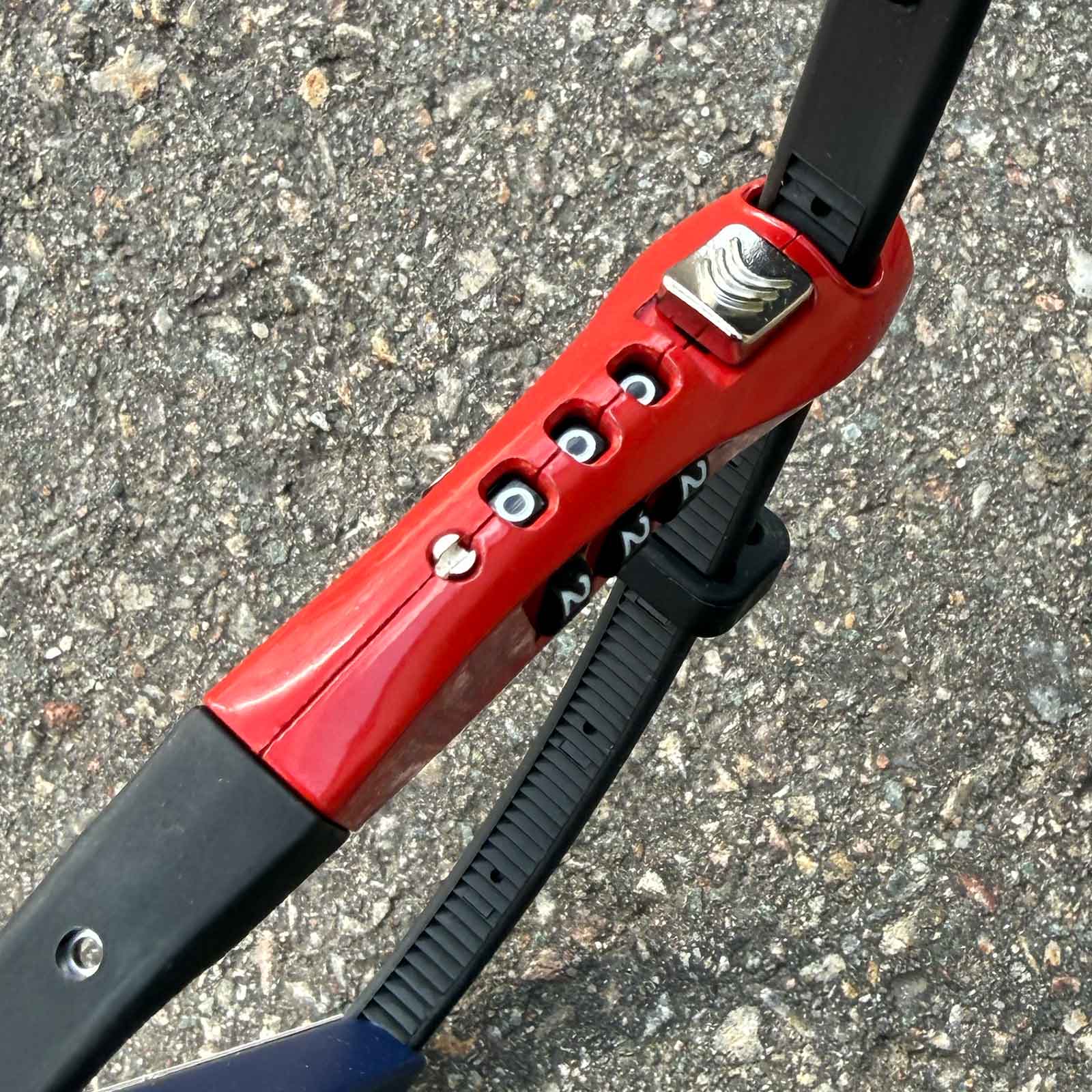 ABUS Combiflex TravelGuard 70 Kabelbinderschloss - Detailansicht Verriegelung
