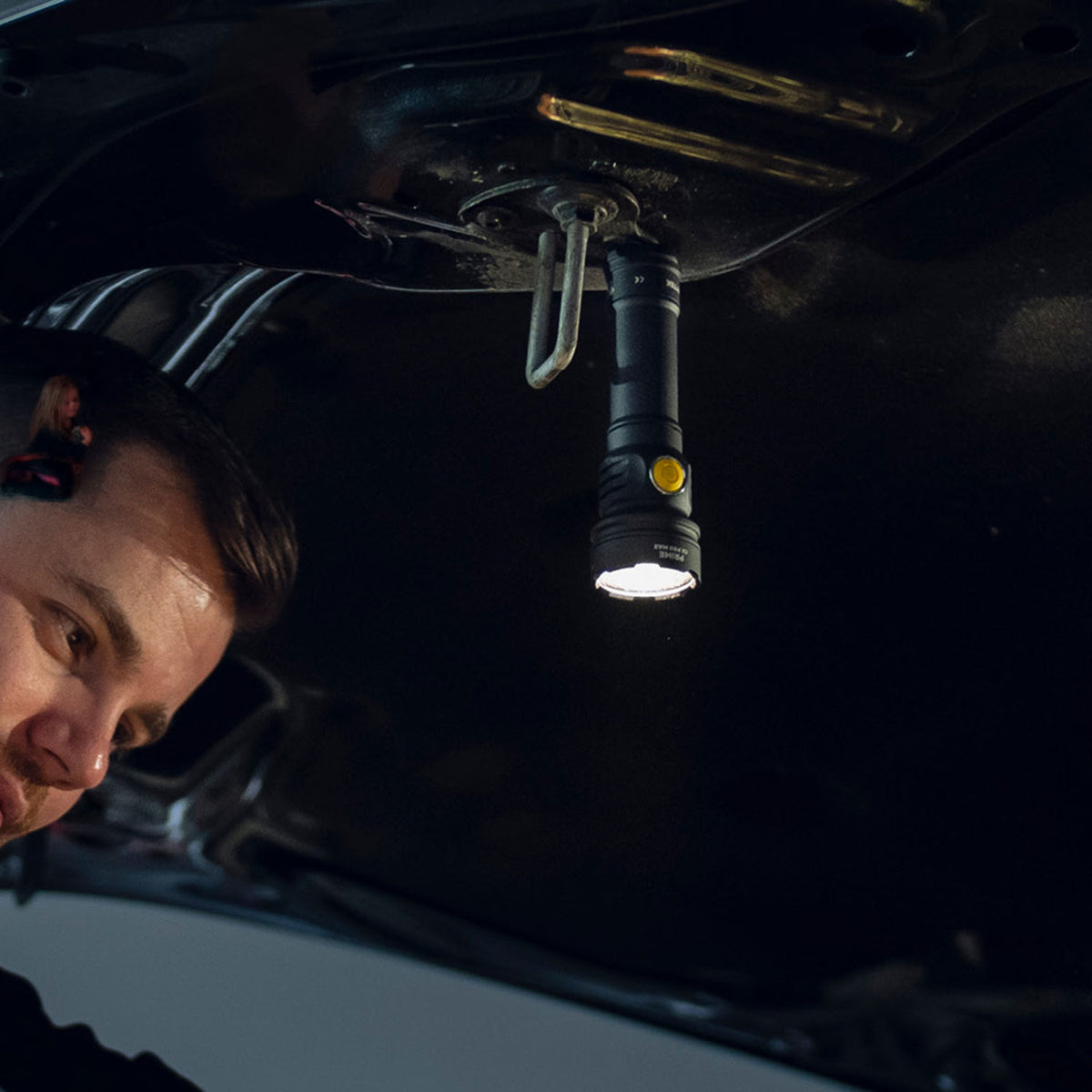 Armytek Prime C2 Pro Max 21700 - LED Taschenlampe mit Magnet Ladefunktion in 2 Lichtfarben – Detailansicht