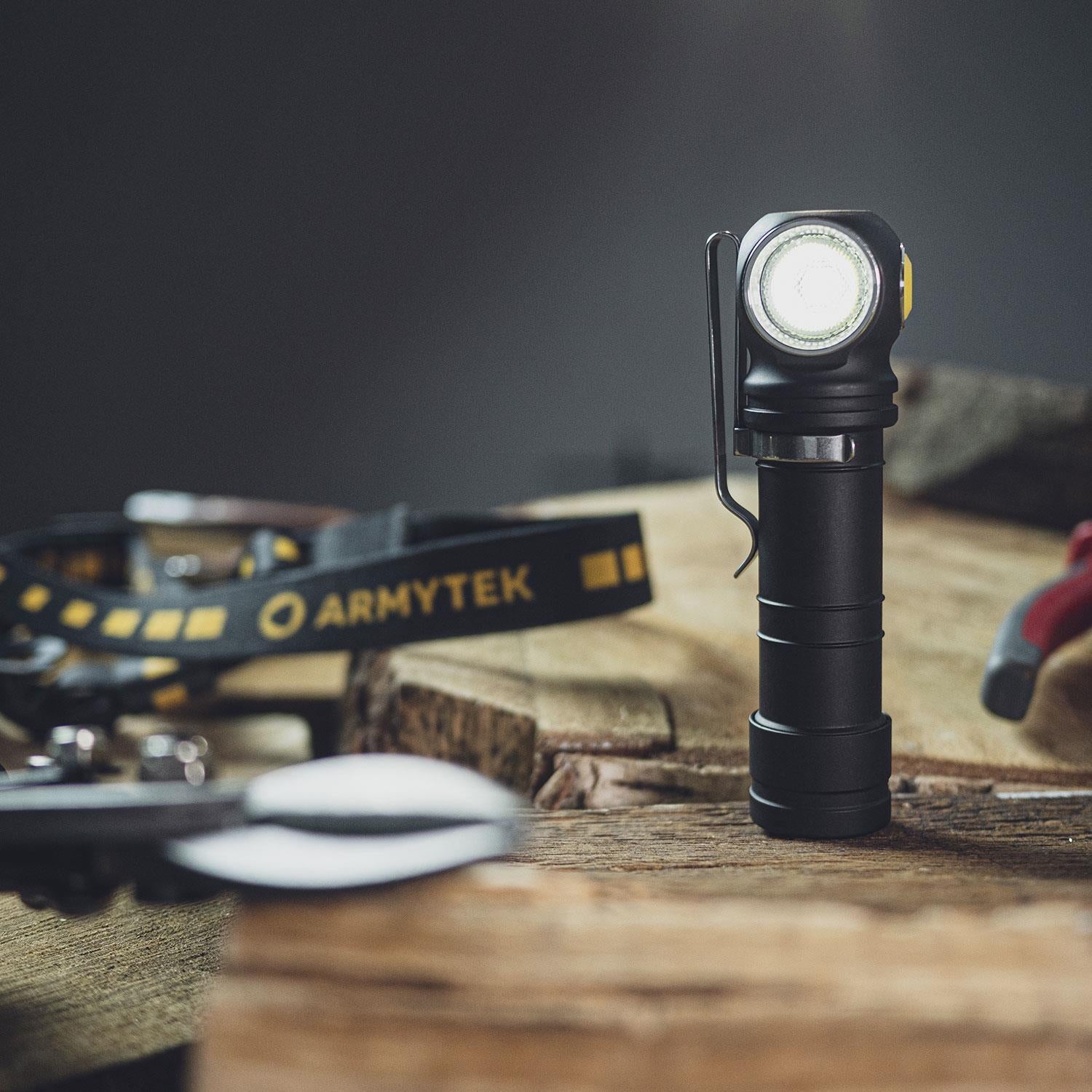 Armytek Wizard C2 Pro Max 21700 - LED Stirnlampe mit Magnet Ladefunktion in 2 Lichtfarben – Detailansicht