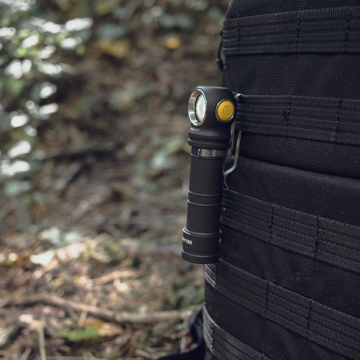 Armytek Wizard C2 Pro Max 21700 - LED Stirnlampe mit Magnet Ladefunktion in 2 Lichtfarben – Detailansicht