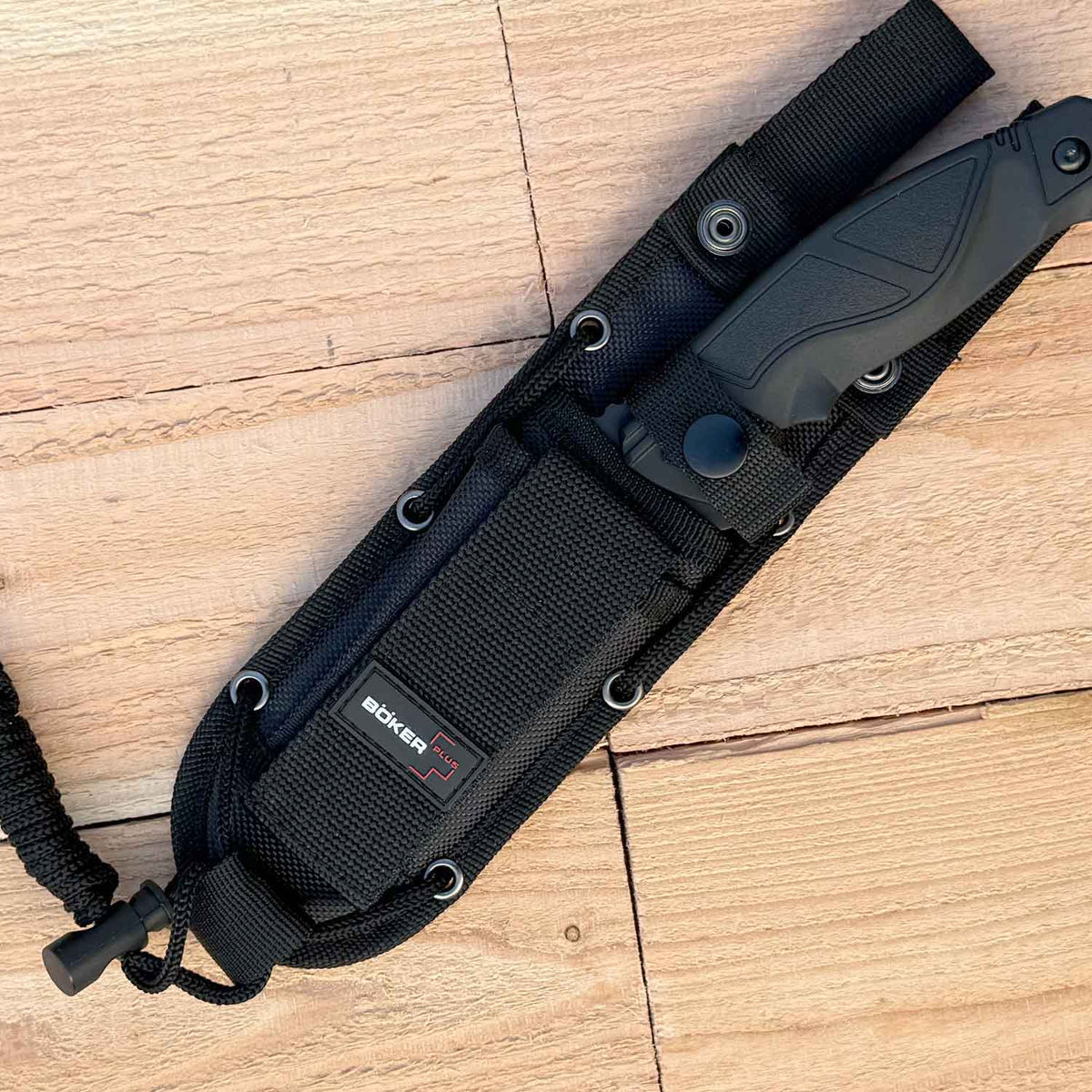Böker Plus Advance Pro Fixed Blade – taktisches Messer mit Nylonscheide – Detailansicht