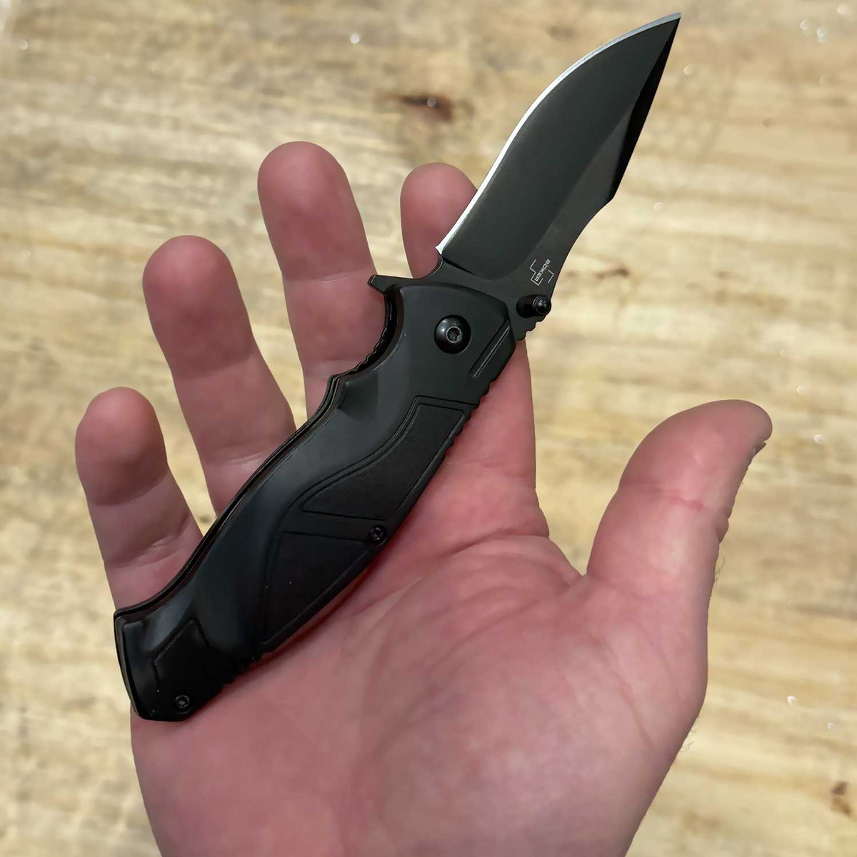Böker Plus All Black Pro – Taschenmesser mit D2-Klinge & Tip-Up Clip – Detailansicht