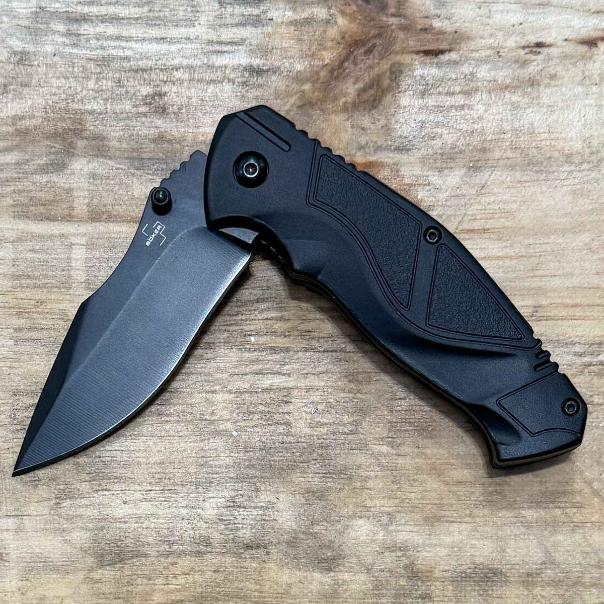 Böker Plus All Black Pro – Taschenmesser mit D2-Klinge & Tip-Up Clip