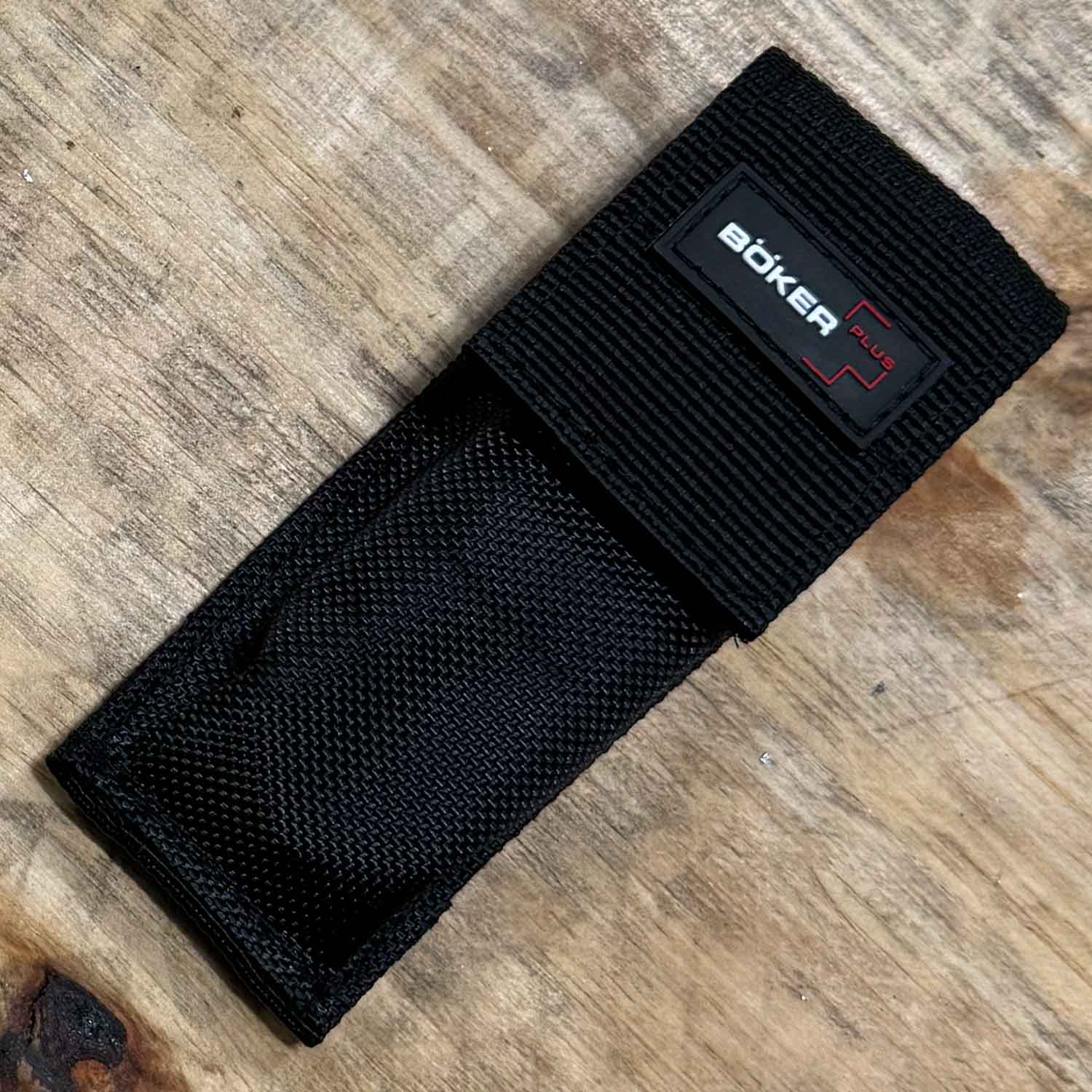 Böker Plus All Black Pro – Taschenmesser mit D2-Klinge & Tip-Up Clip – Detailansicht