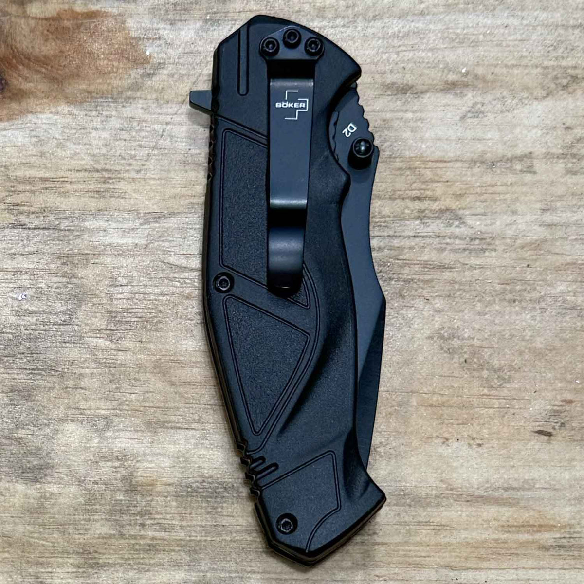 Böker Plus All Black Pro – Taschenmesser mit D2-Klinge & Tip-Up Clip – Detailansicht