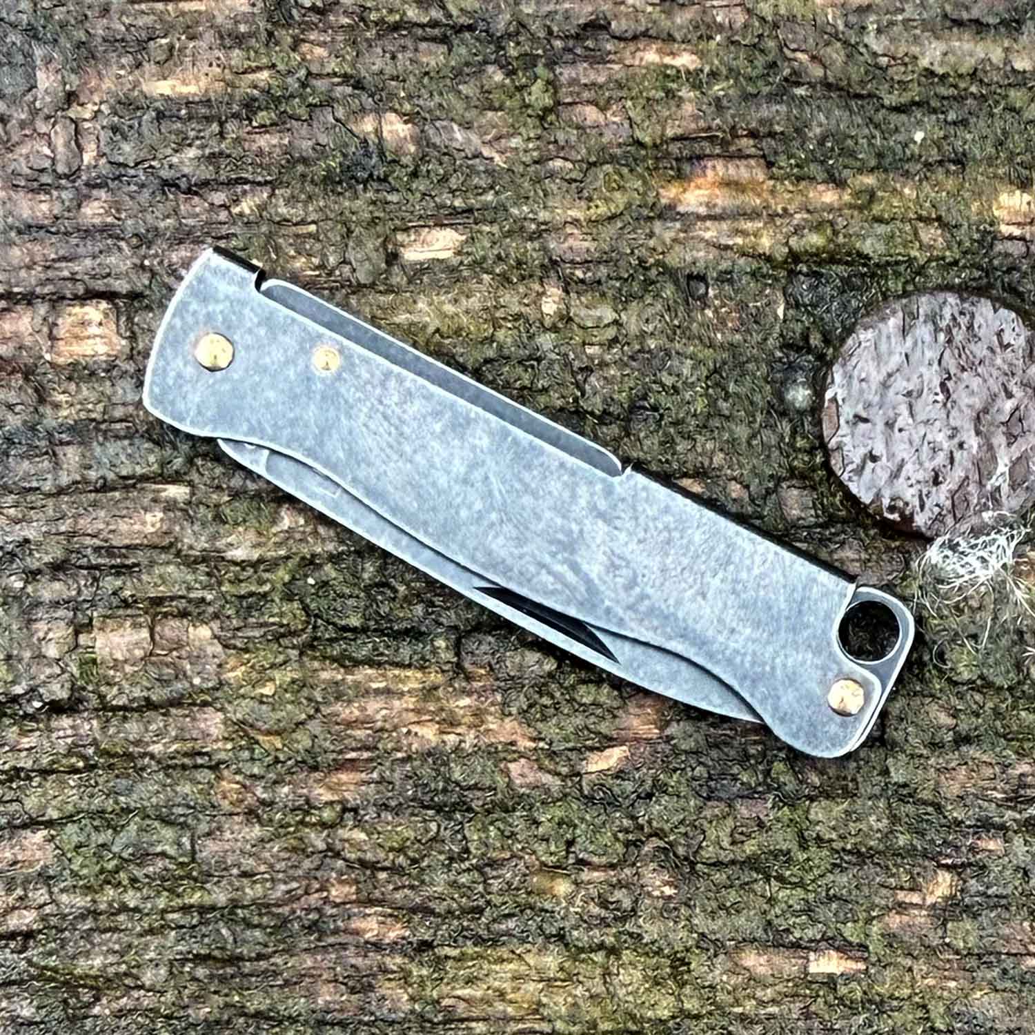 Böker Plus Atlas Mini – Schlüsselbund-Taschenmesser mit Slipjoint – dark, schwarz, dunkelgrau, Klinge ist eingeklappt