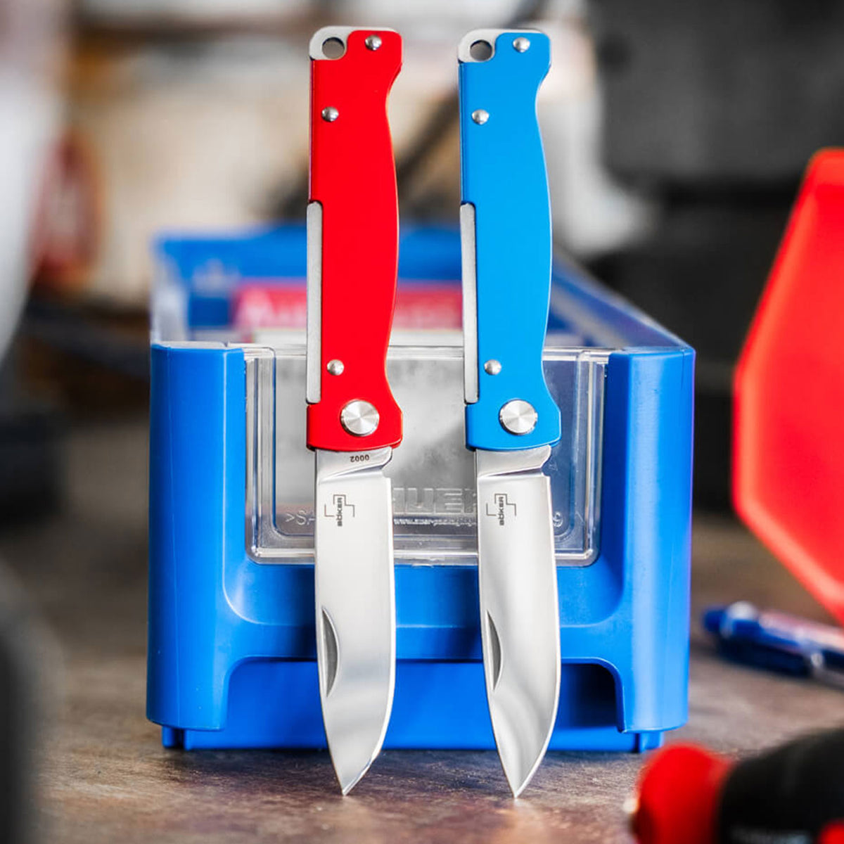 Böker Plus Atlas – robuste Taschenmesser in vielen Varianten – Red blue in blau
